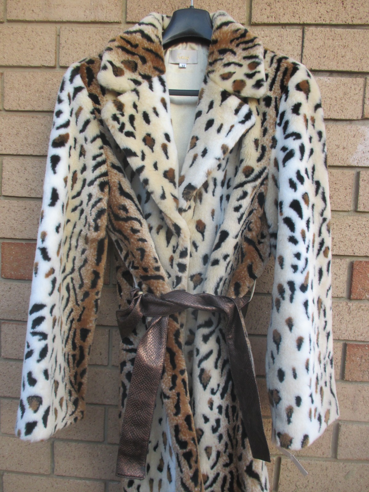C11 stunning vegan fake leopard wildcat lynx faux fur coat sz M /L very soft