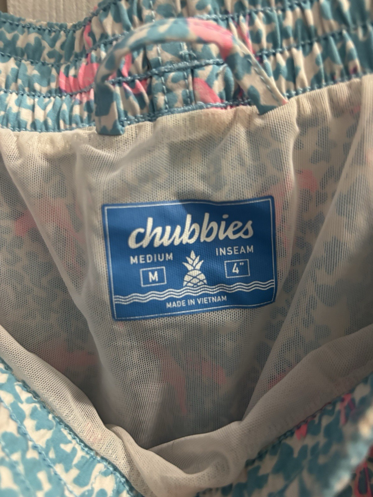Chubbies Men’s Flamingo Swim Trunks Blue/Pink M 4″ Inseam Drawstring Waist