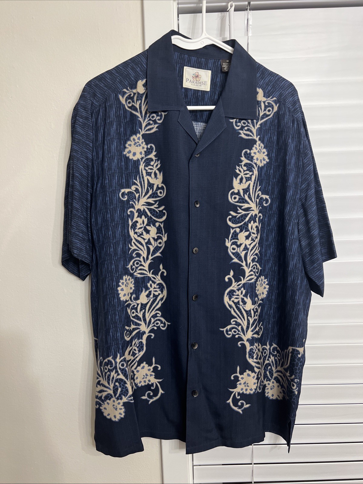 Paradise by Axis Shirt Men Medium 100% Silk Relaxed Casual Travel Beach 90s