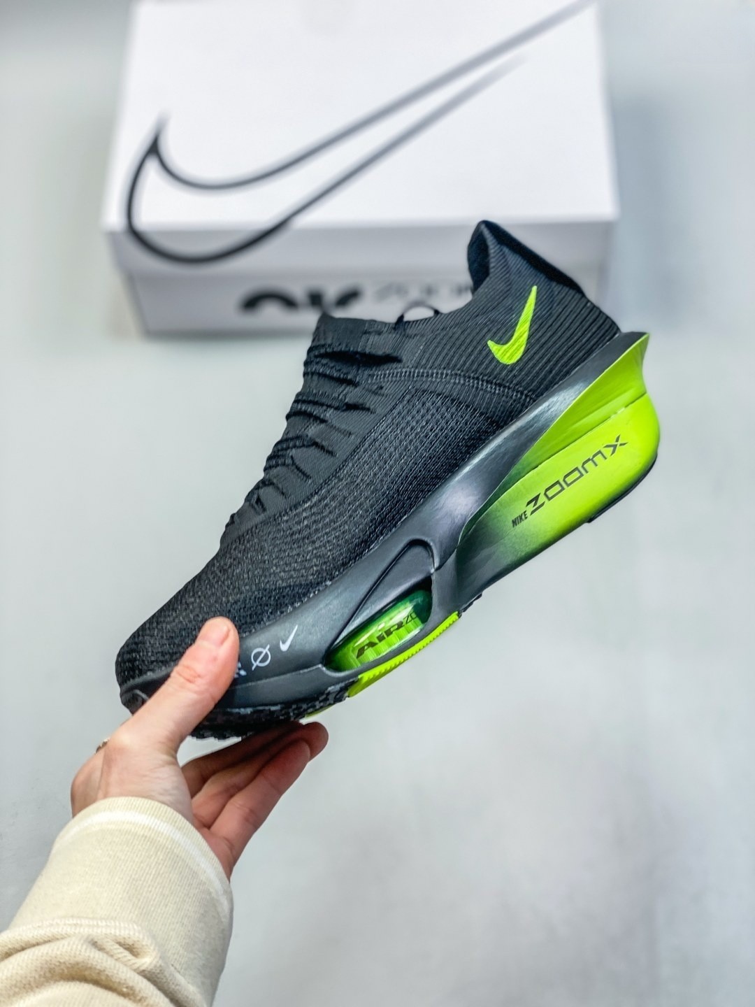 Nike Air Zoom Alphafly NEXT% 3 ZD9422-120 Sneakers–Iconic Casual Shoes for Men