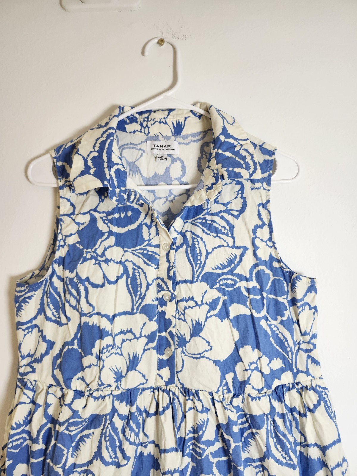 Tahari Arthur S. Levine Blue and White Floral Sleeveless Tiered Maxi Dress