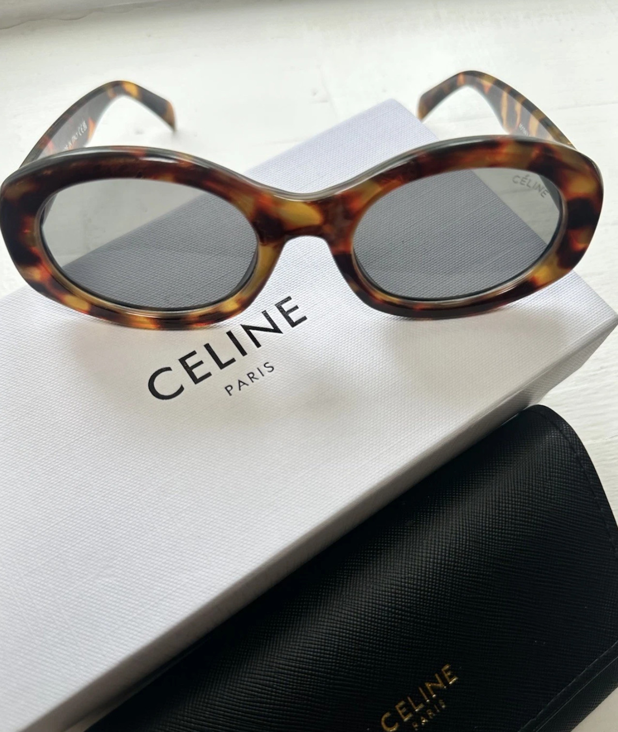 CELINE Sunglasses Triomphe 01 CL40194U Oval Round Tortoise Frame/ Gray Lens