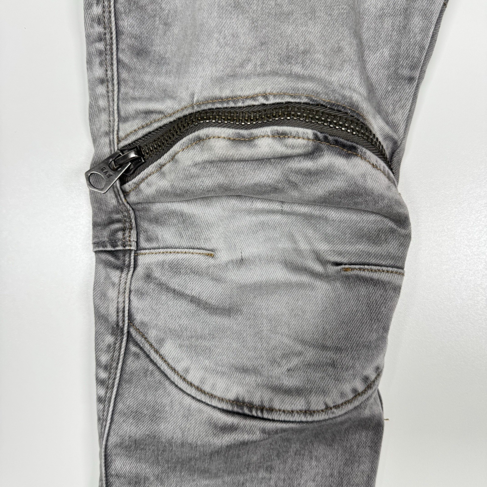 G-Star RAW 5620 3D Zip Knee Super Slim Gray Jeans Men’s 34×30