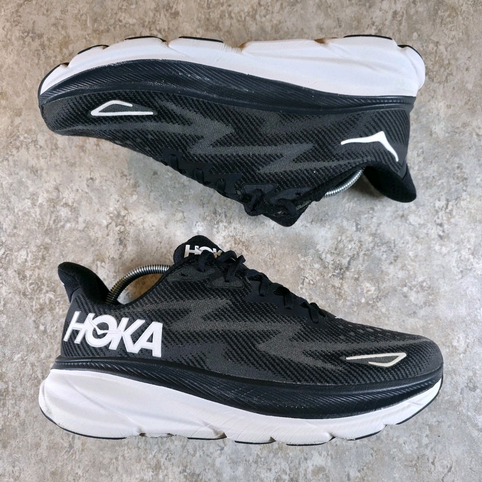 Hoka One One Clifton 9 Mens 11 D Black White Gym Running Shoes Sneakers