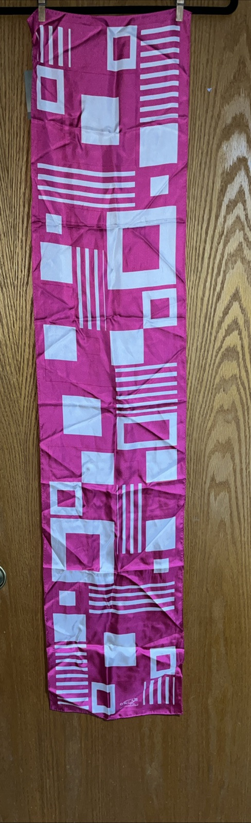 Vintage 11 1/2”x53” Hot Pink Geometric Oscar de la Renta Silk Scarf NWT