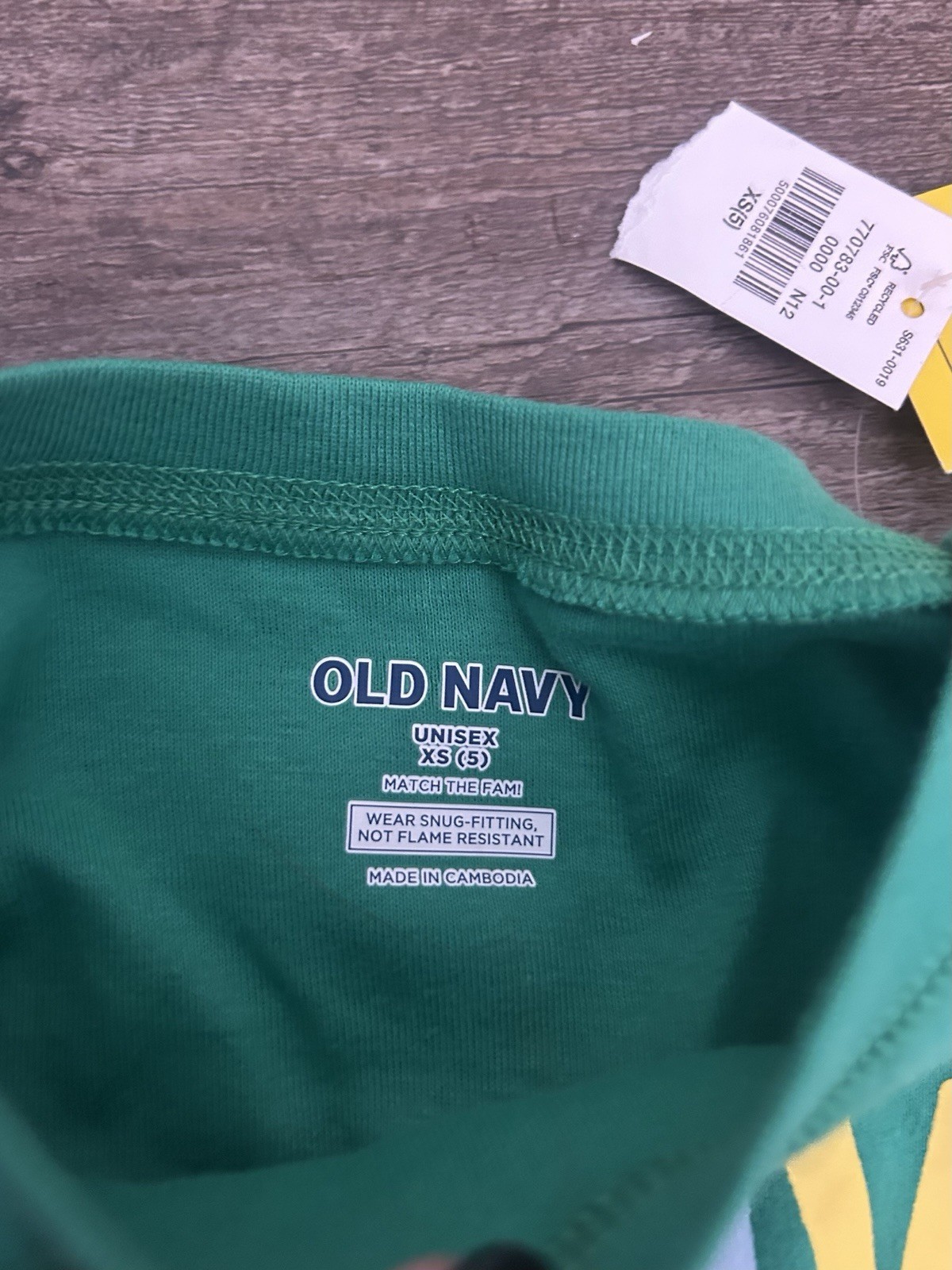 Old Navy Unisex Kids XS (5) Snug Fit 2pc Christmas Pajama Set Green/White