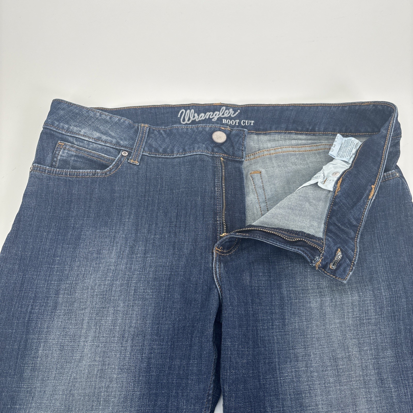 Wrangler Retro Jeans Womens 17×34 (38×34) Boot Cut Med Wash Fade Denim Western