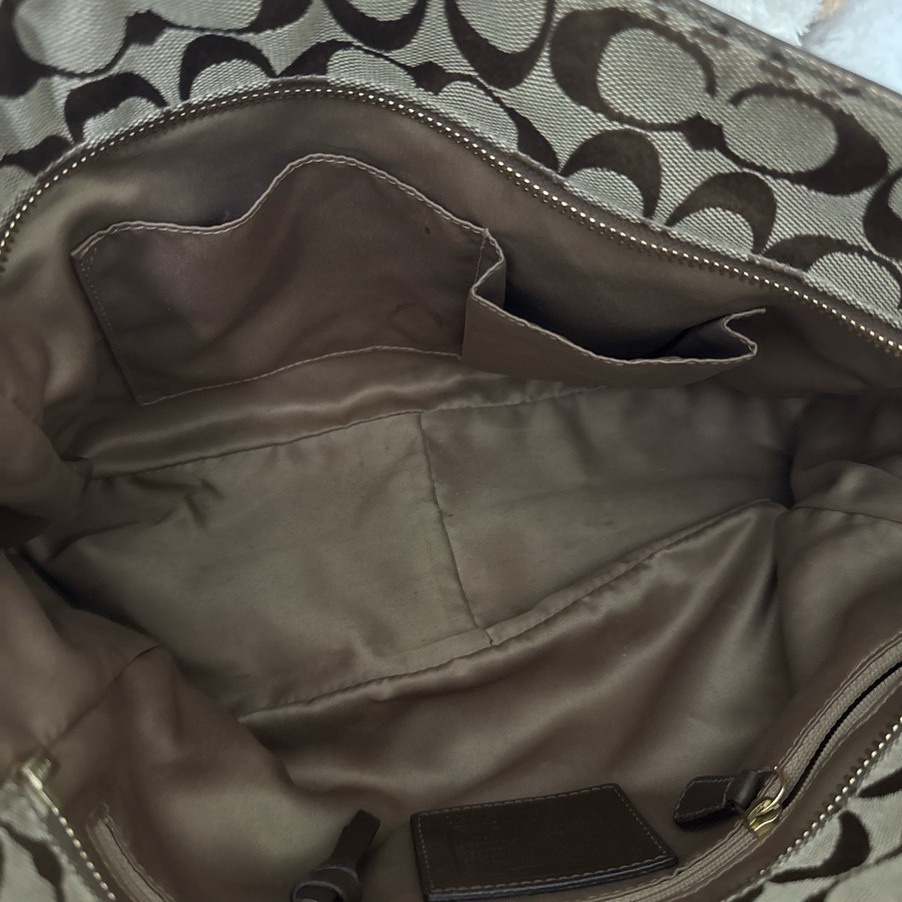 Coach Signature Patchwork Tote Brown Beige Zip Top Double Handles Pockets