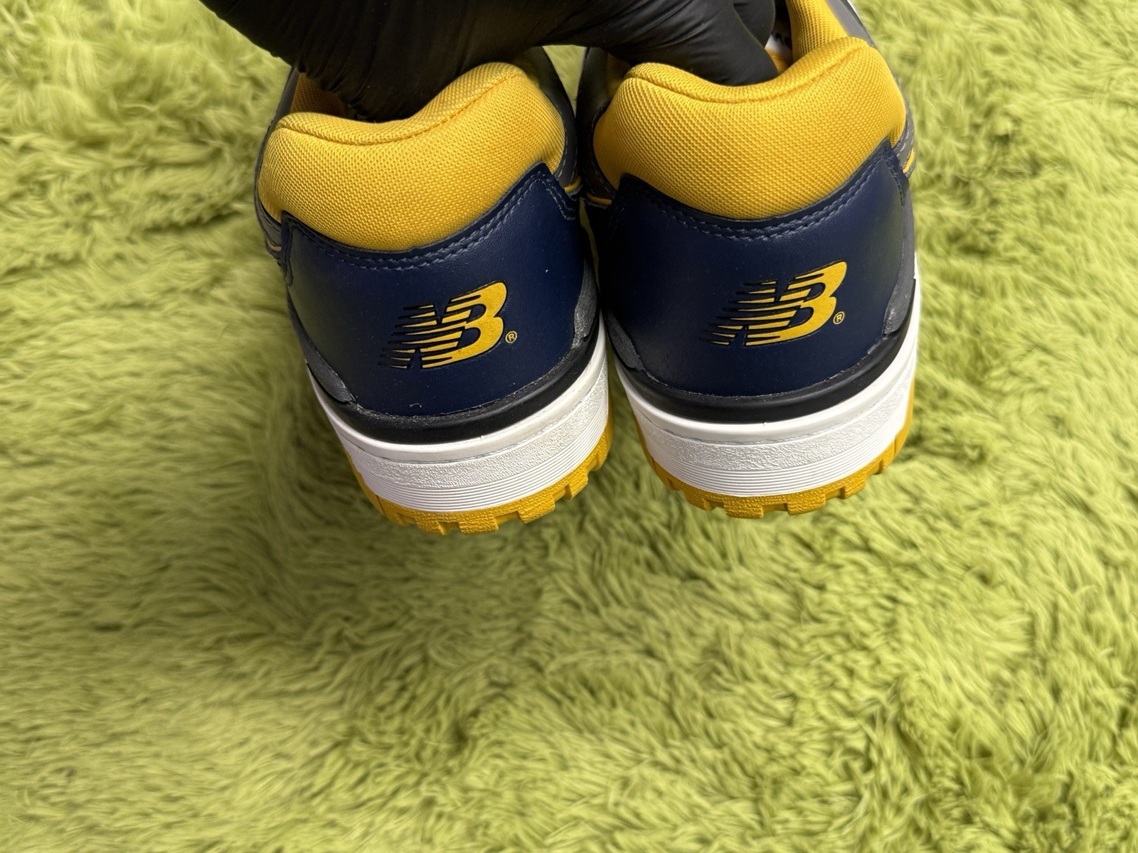 New Balance 550 Navy Yellow Size 10
