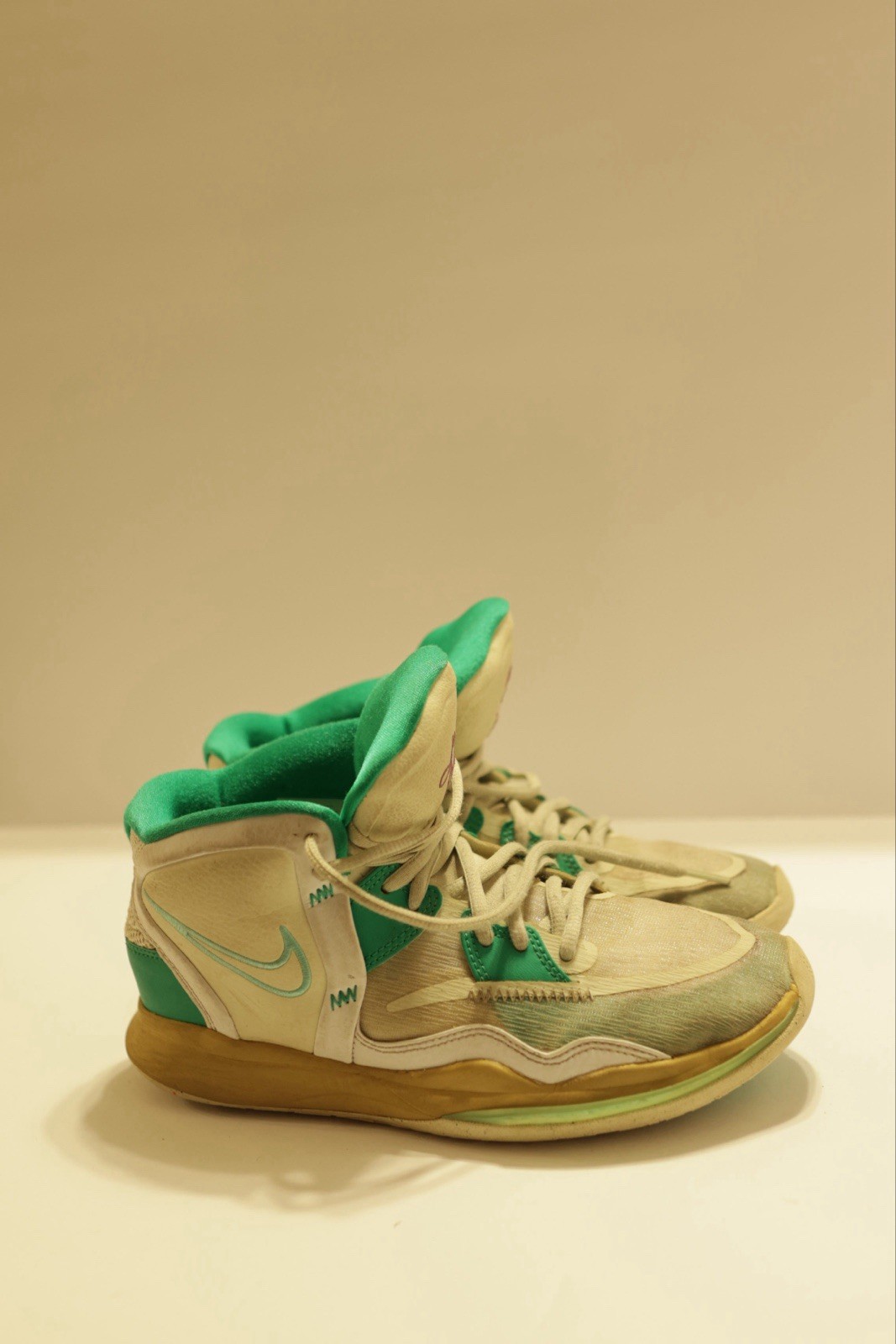 GS Size 6 Kyrie “Golden Tribute”