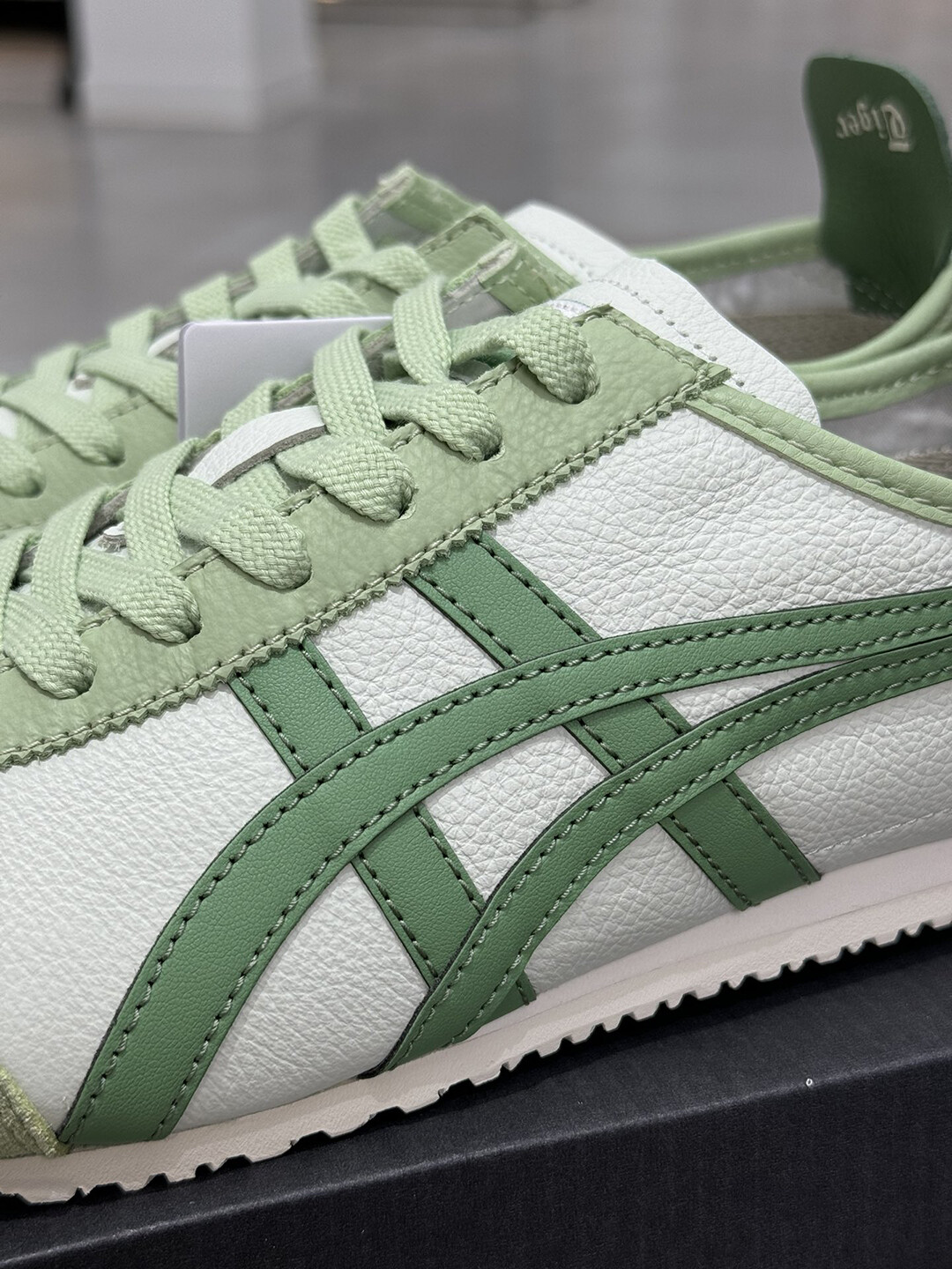Onitsuka Tiger MEXICO 66 AIRY GREEN Shoes New With Box 1183A201-304