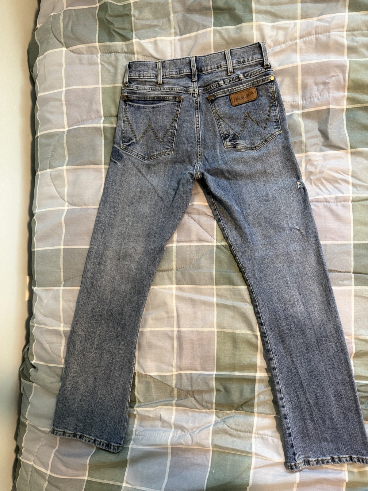 Wrangler Retro Men’s Blue Light Wash Slim Boot Stretch Denim Jeans