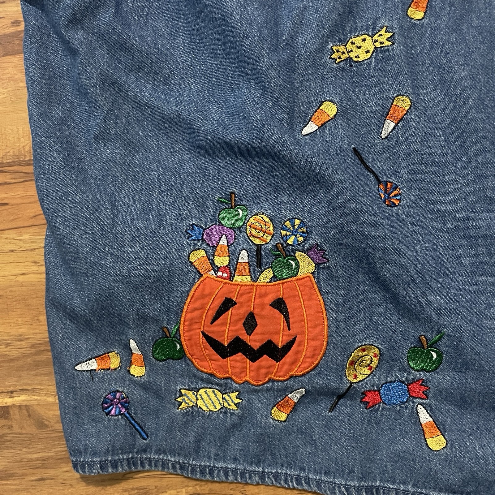 White Stag Plus Halloween Denim Shirt Womens 26W 28W Button Up Embroidered Fall