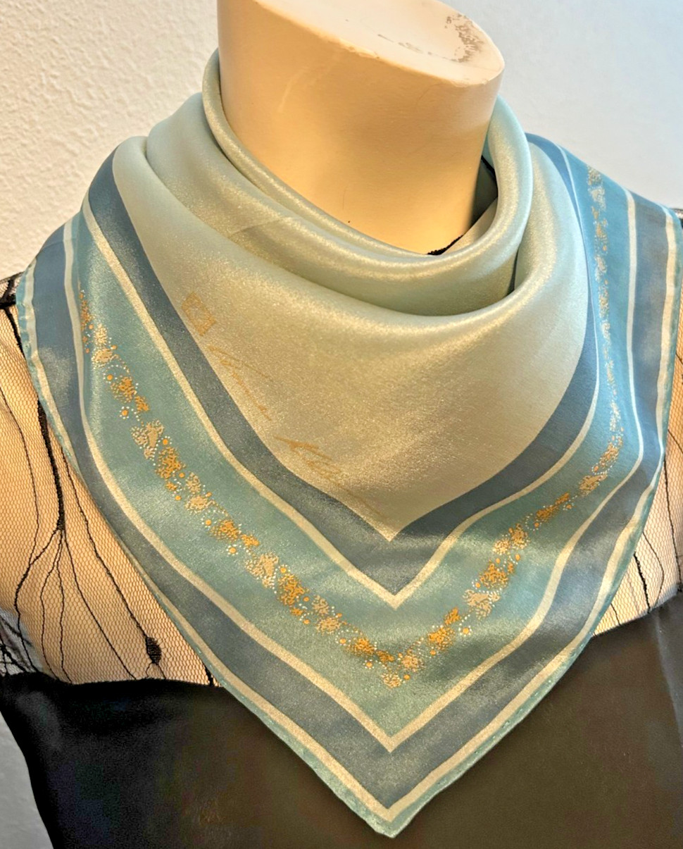 Anne Klein – Vintage 21 x 21 In. Blue, Green, Tan Floral Pat. Silk Scarf -VS-114