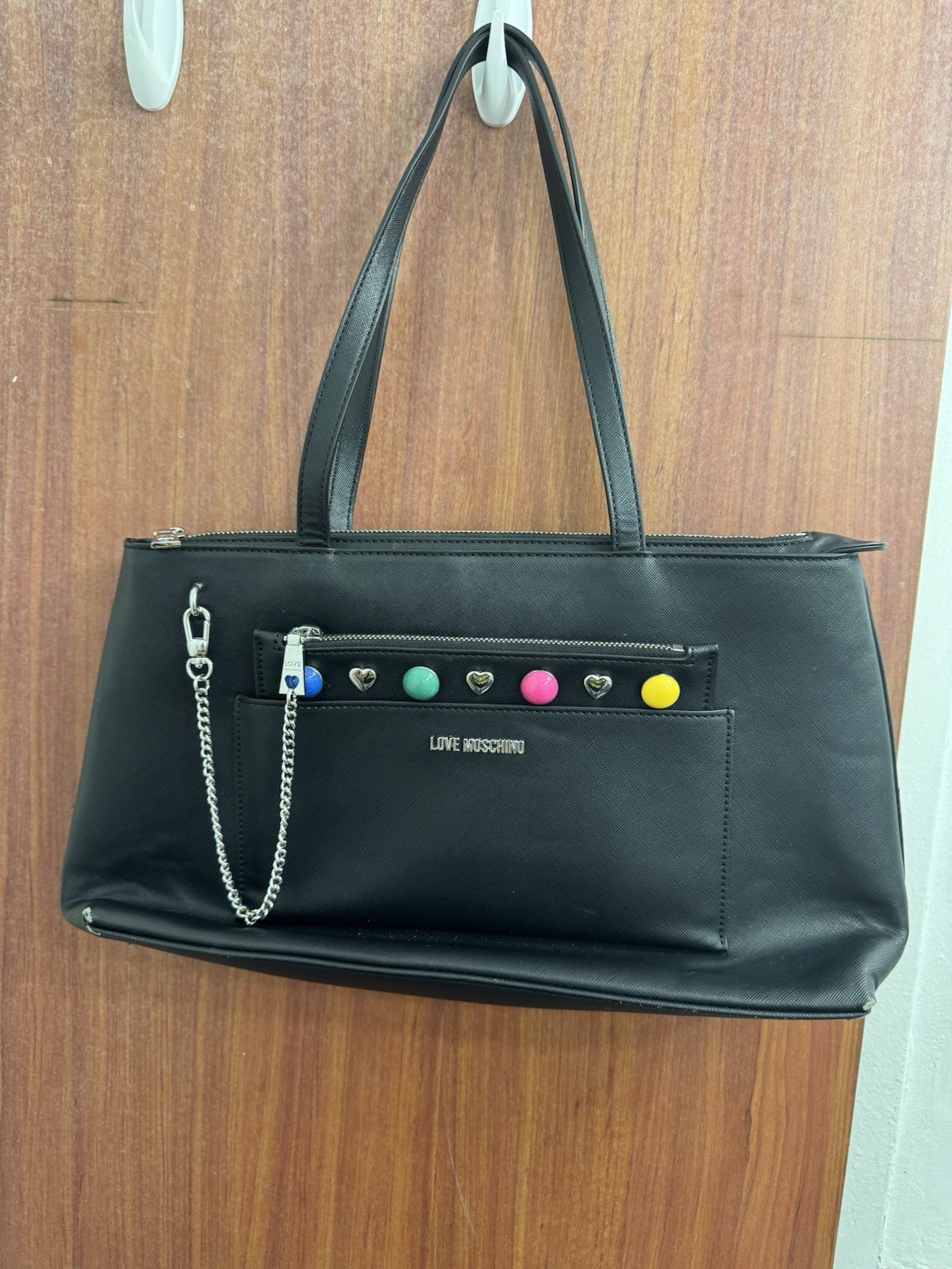Love Moschino Black Shoulder Bag Zip Closure Chain Accents Heart Inner Pockets