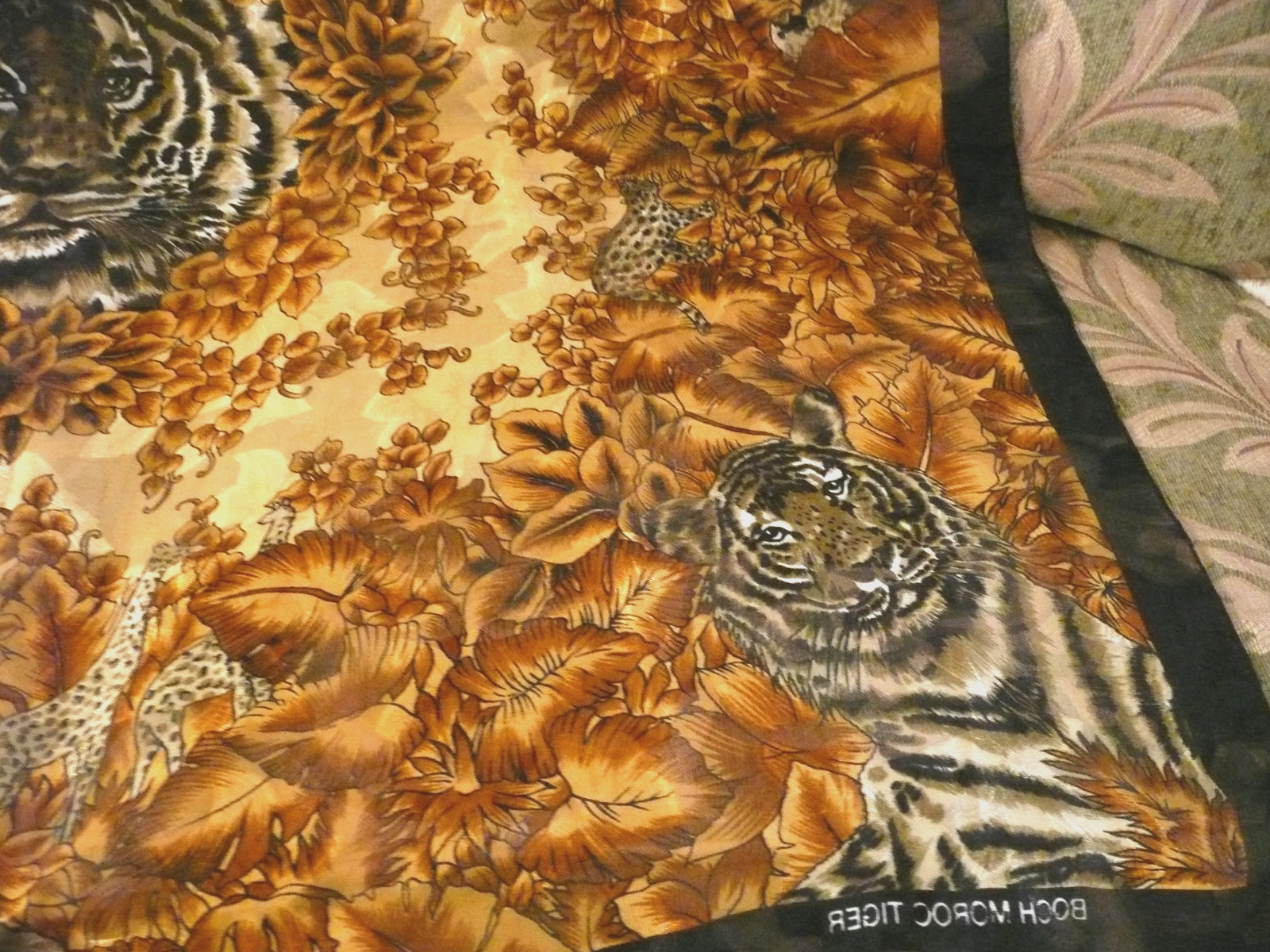 ANTIQUE GOLDEN BRONZE POLYSTER ANIMAL BIRDS TIGER SHAWL SCARF 1970 40″x 40″