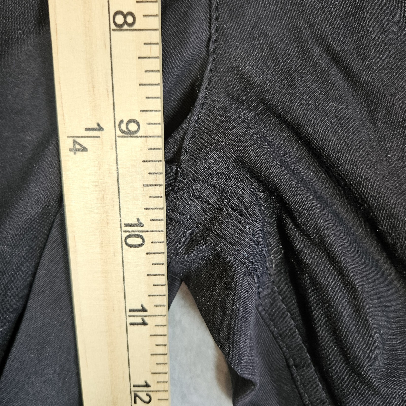 Eddie Bauer Women’s Rainier Capris Pants Size 6 Black Outdoor Hiking Travel