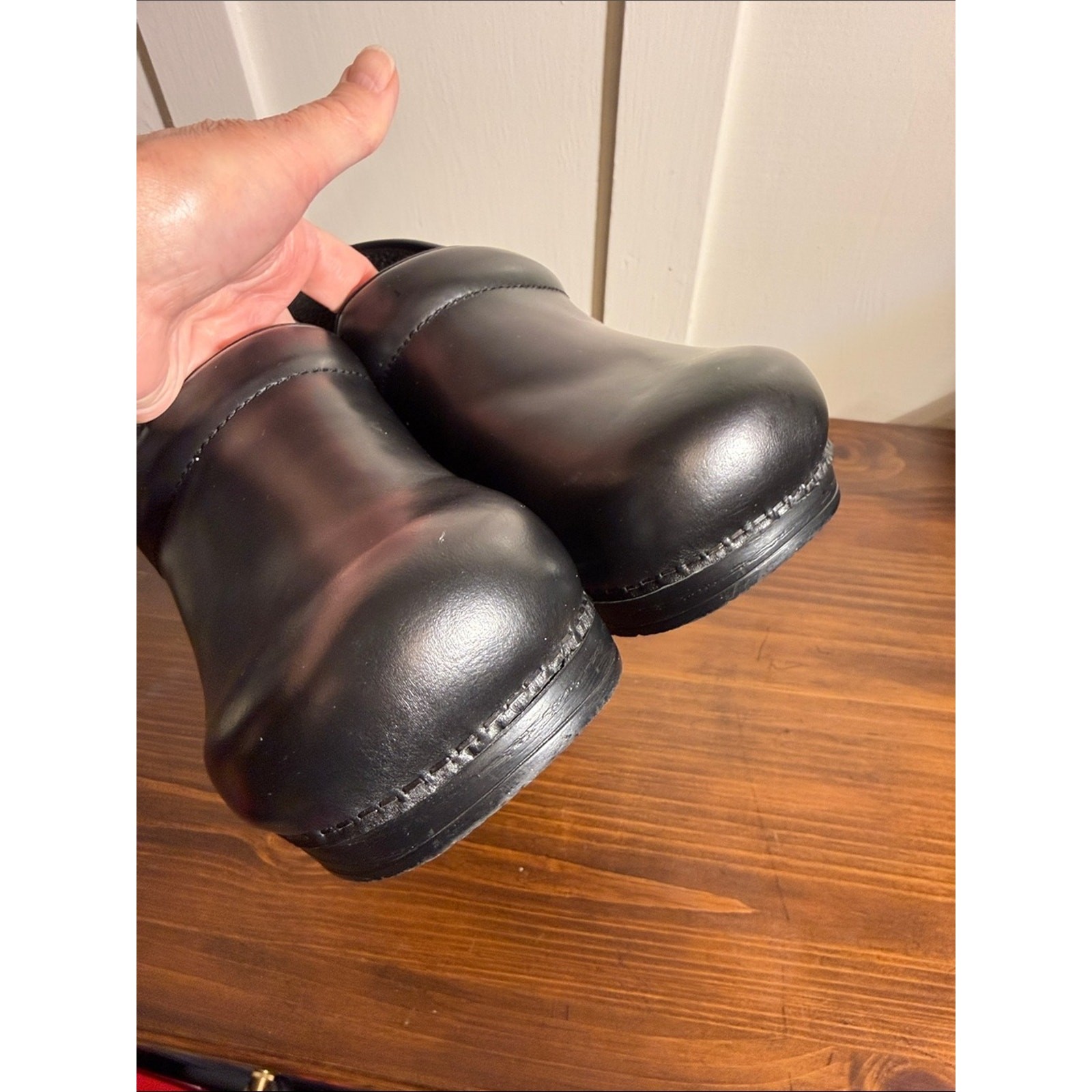 Dansko Professional Black Leather Clogs Men’s EU 45 Slip Resistant Work Shoes