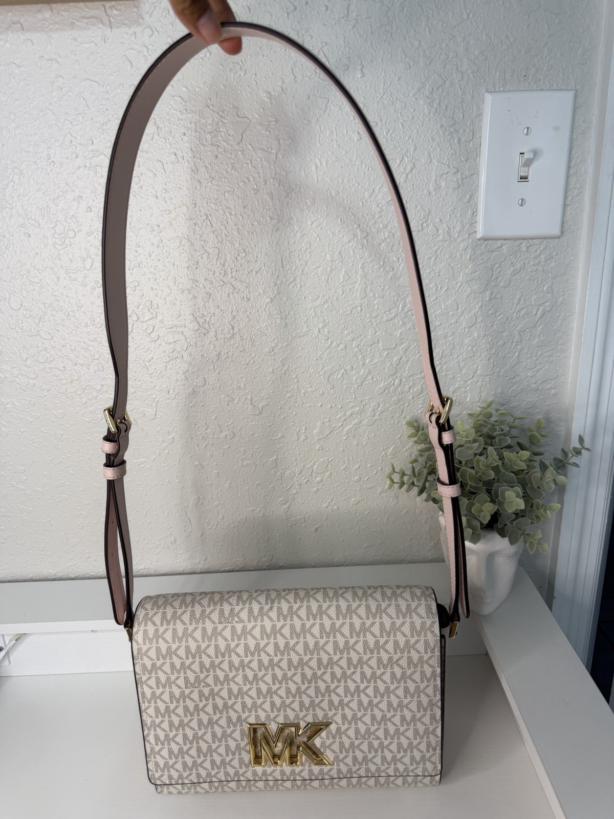 Michael Kors Logo Shoulder Bag Beige/Pink, Gold Hardware, Adjustable Strap