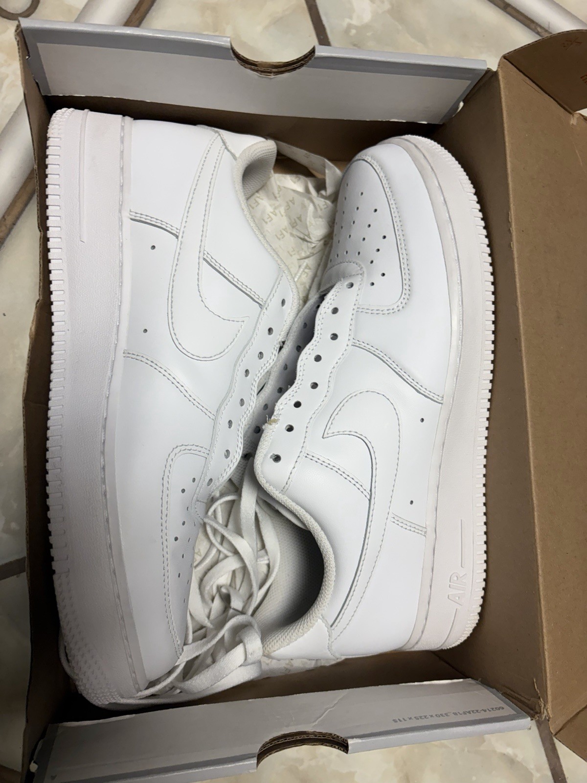 Nike Air Force 1 ’07 Low Top Triple White Men’s Lace-Up Sneakers CW2288-111