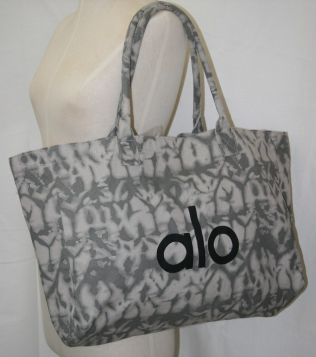 NWT Authentic ALO Yoga Tote Bag Gray Tie-Dye Cotton Canvas Large Gym Travel