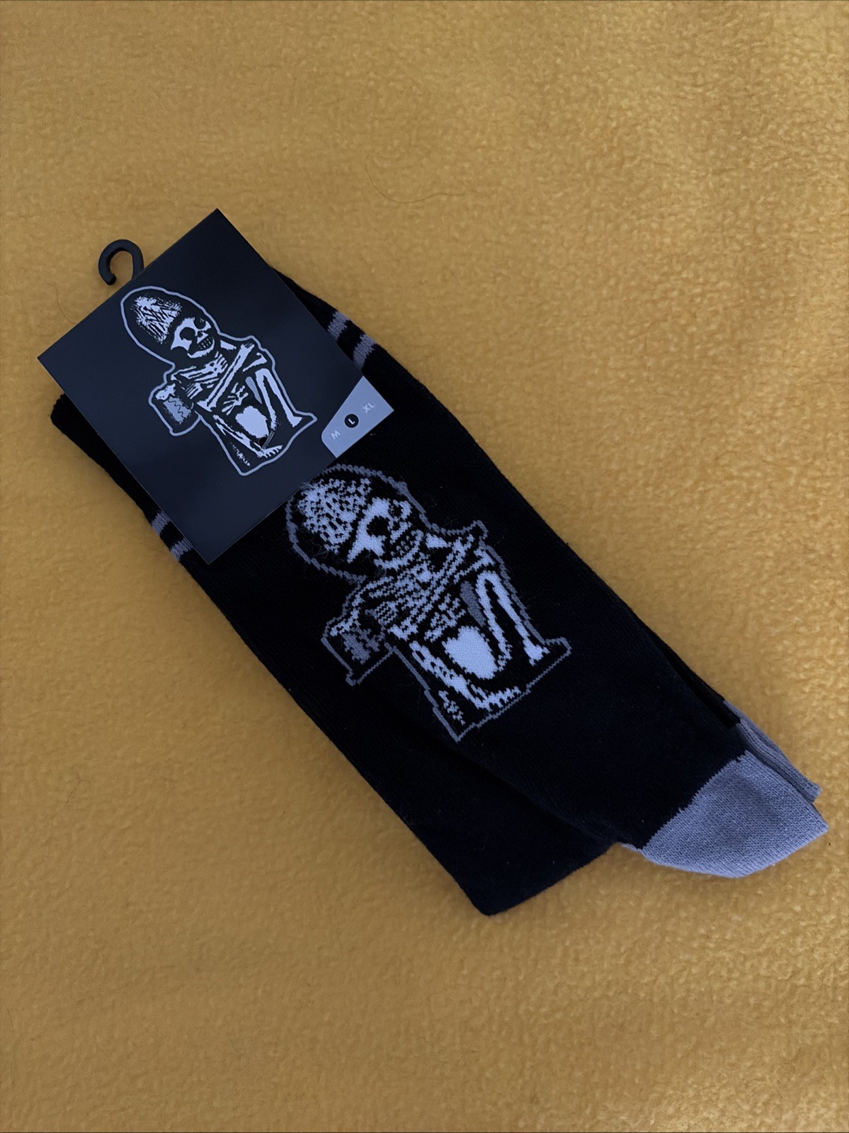 Rogue Dead Guy Ale Beer Socks, Size Large (Men’s US Shoe Size 9-12)