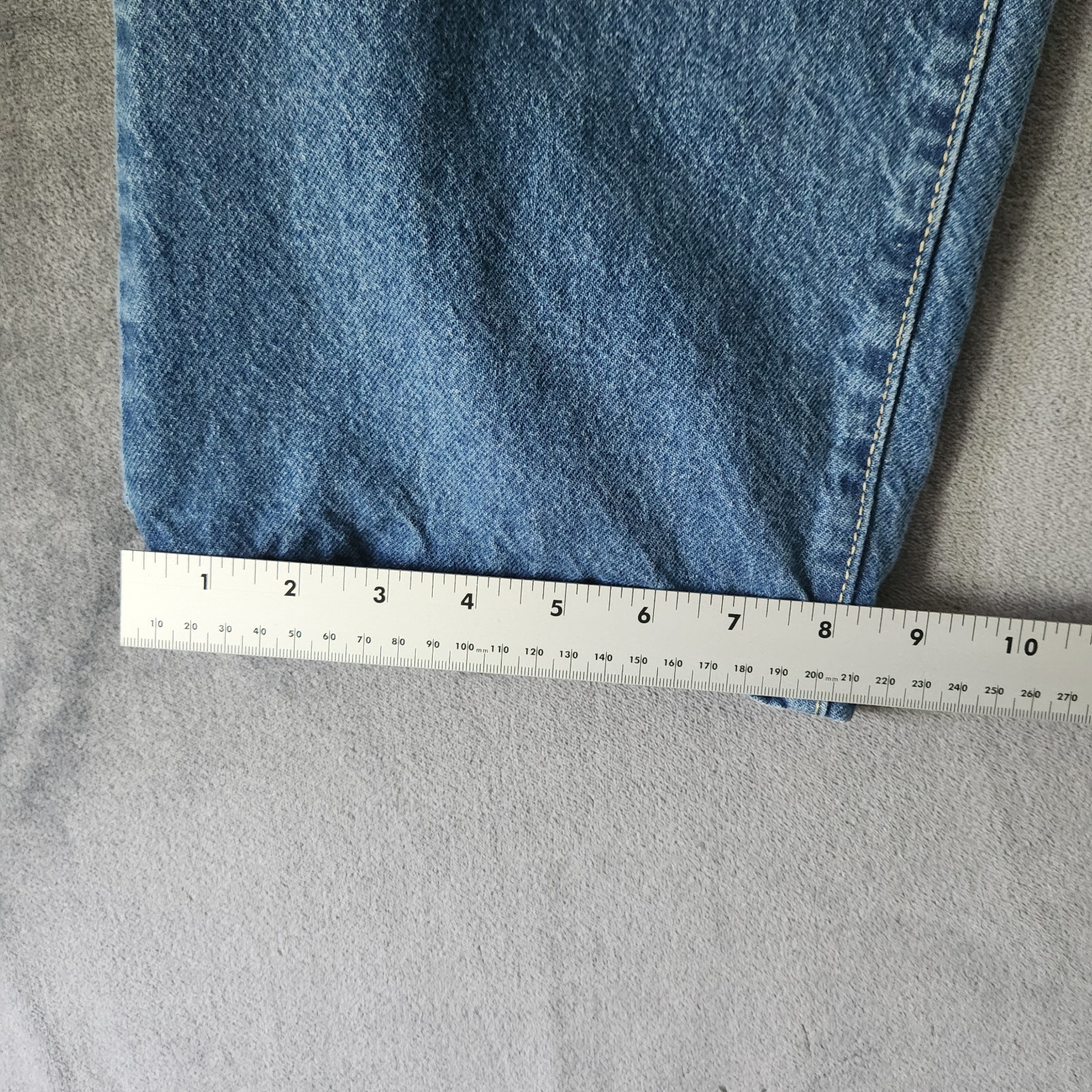 BOOHOO MAN Jeans Mens Size 36 RELAXED FIT MEN’S JEANS Light Wash Distressed