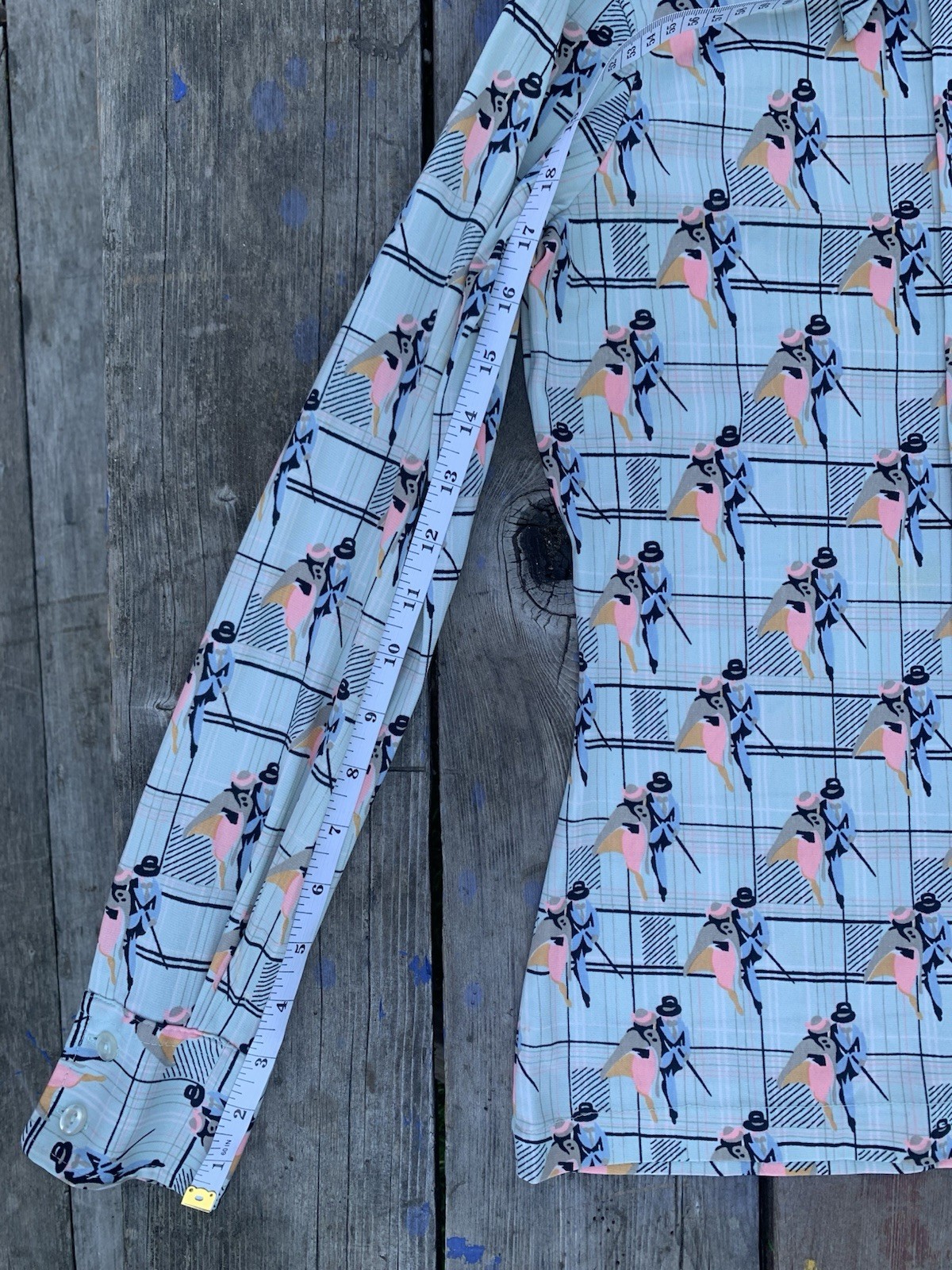 An Original Imprint Graphic Button-Front Shirt 100% Polyester 16 1/2 Blue