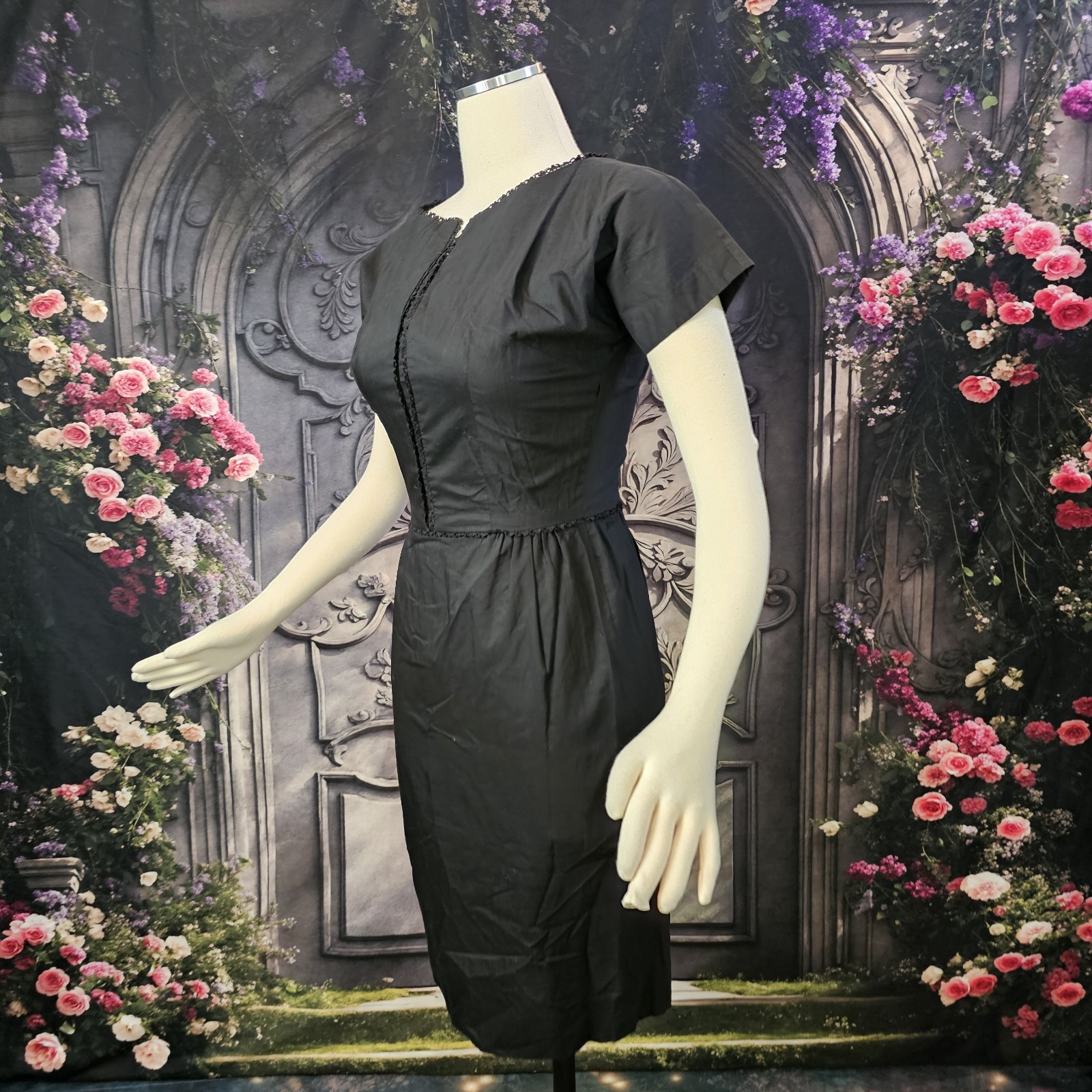 Vintage 1950s Wiggle Dress Fitted Black Polished Cotton Pinup