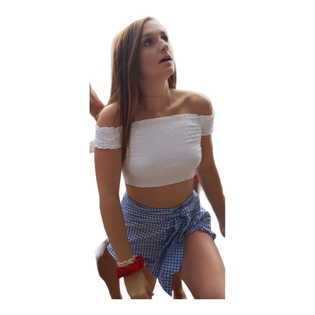 H & M DIVIDED STRETCH CROP TOP. WHITE SIZE XS