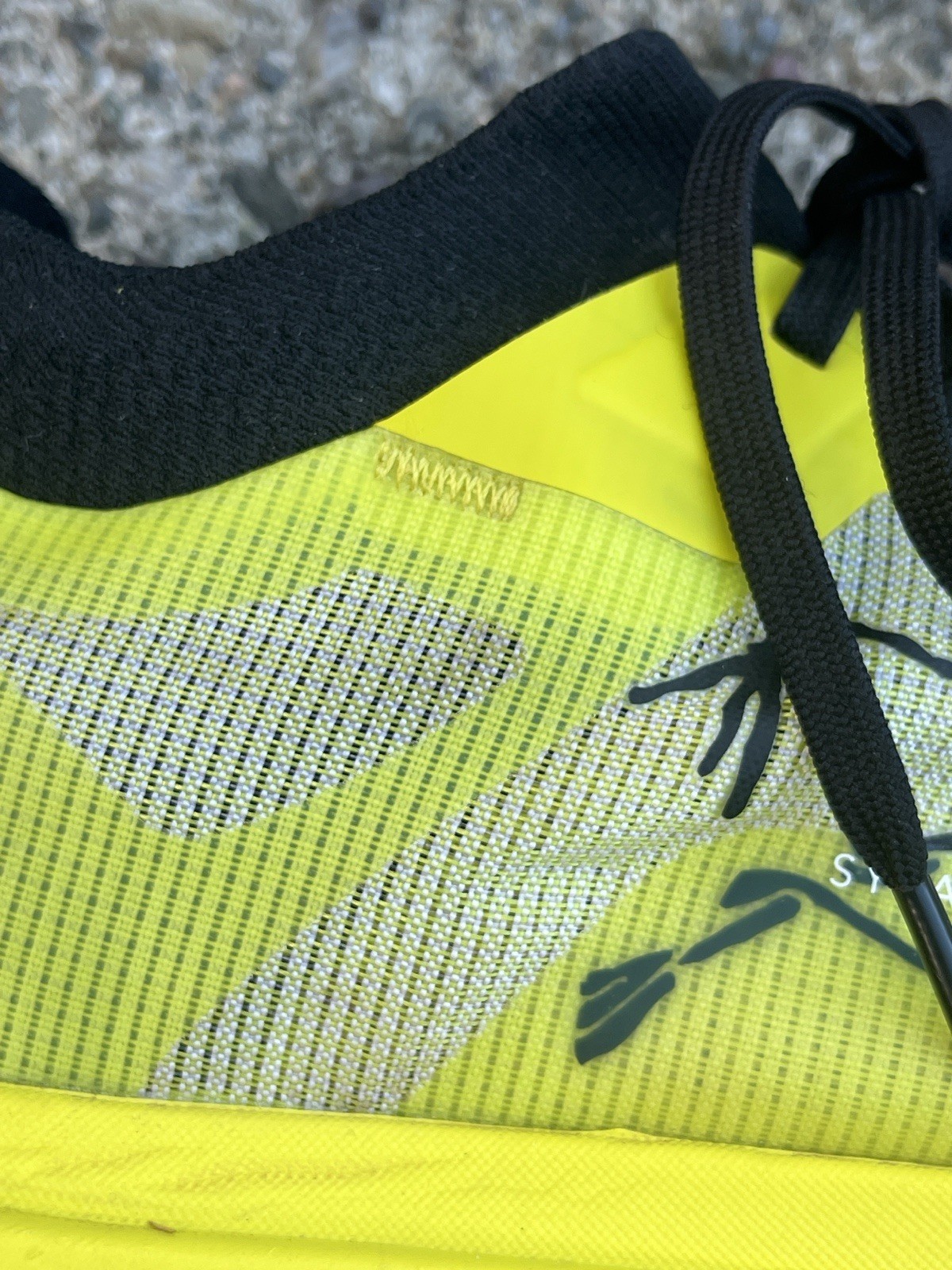 Arc’teryx Men’s Yellow/Black Low Top Lace-Up Athletic Sneakers Rubber Outsole