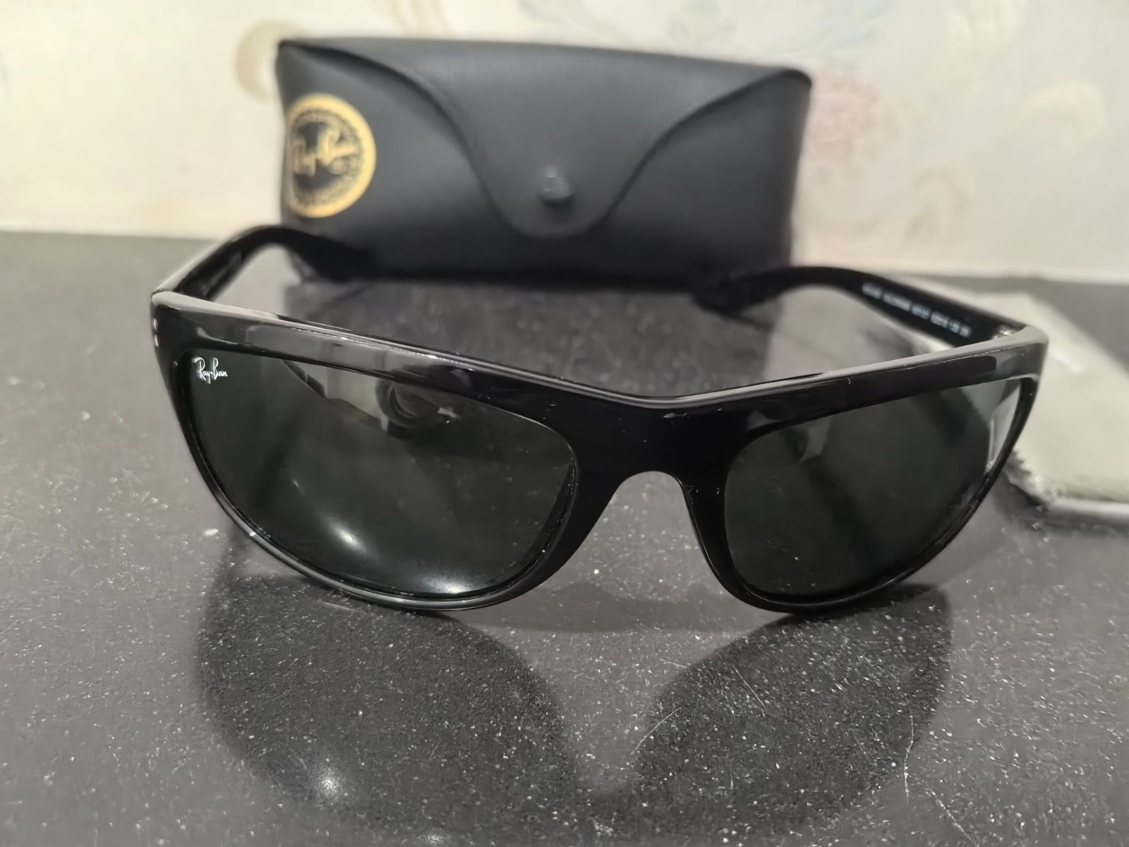 Ray-Ban BALORAMA Sunglasses RB4089 601/31 Black Frame Green Lens 62-19 mm