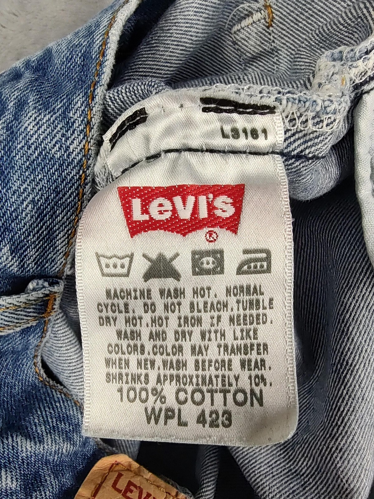 Levis 501 Jeans Mens 34×36 Blue Button Fly Straight Leg 100% Cotton Denim Pants