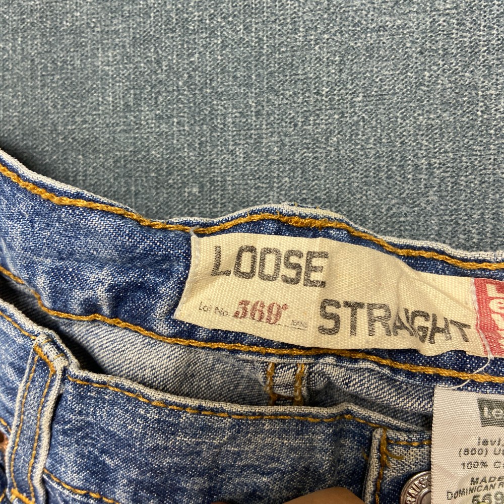 Levi’s 569 Straight Jeans Mens 38×32 Blue Denim Cotton Frayed Hem Relaxed Fit