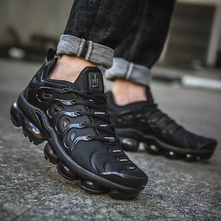 DS New Nike Air Vapormax TN Plus Triple Black comfortable men’s shoes