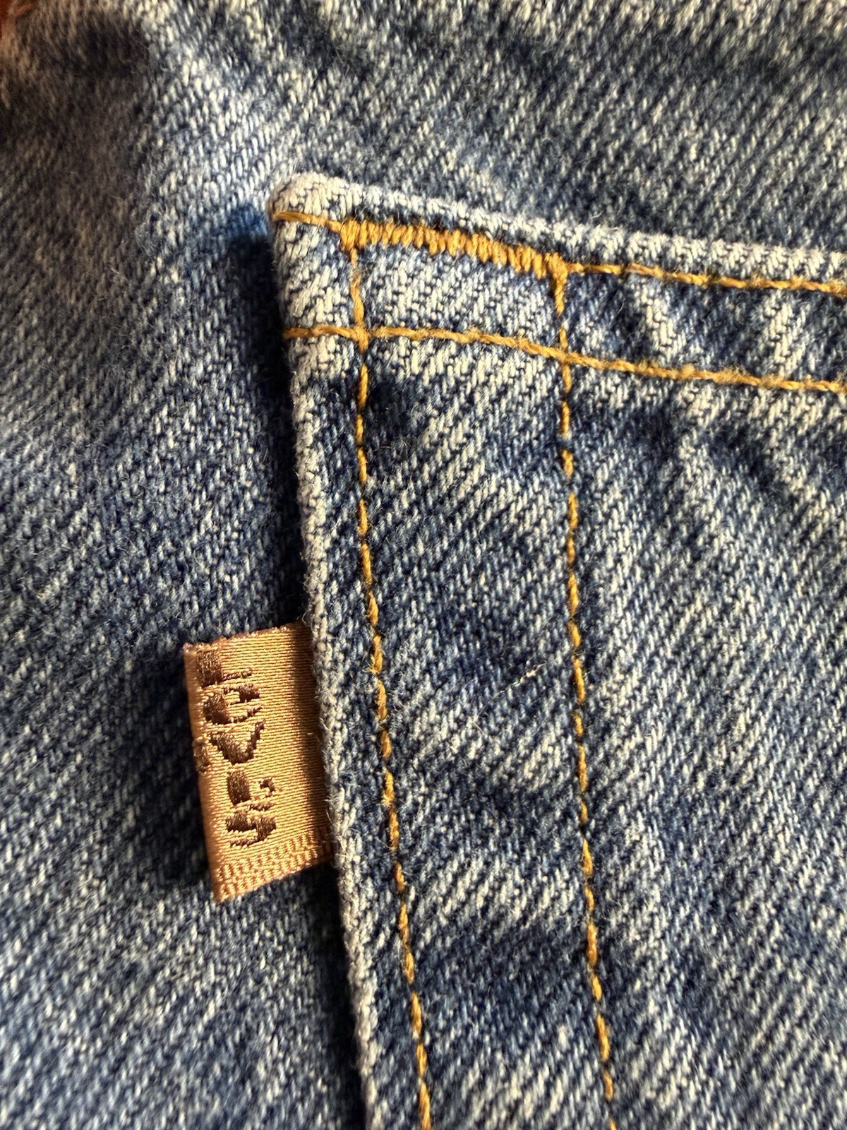 VTG Levi’s 540 Relaxed Fit Y2K Brown Tab Men’s Blue Jeans Size 42×30 USA Made