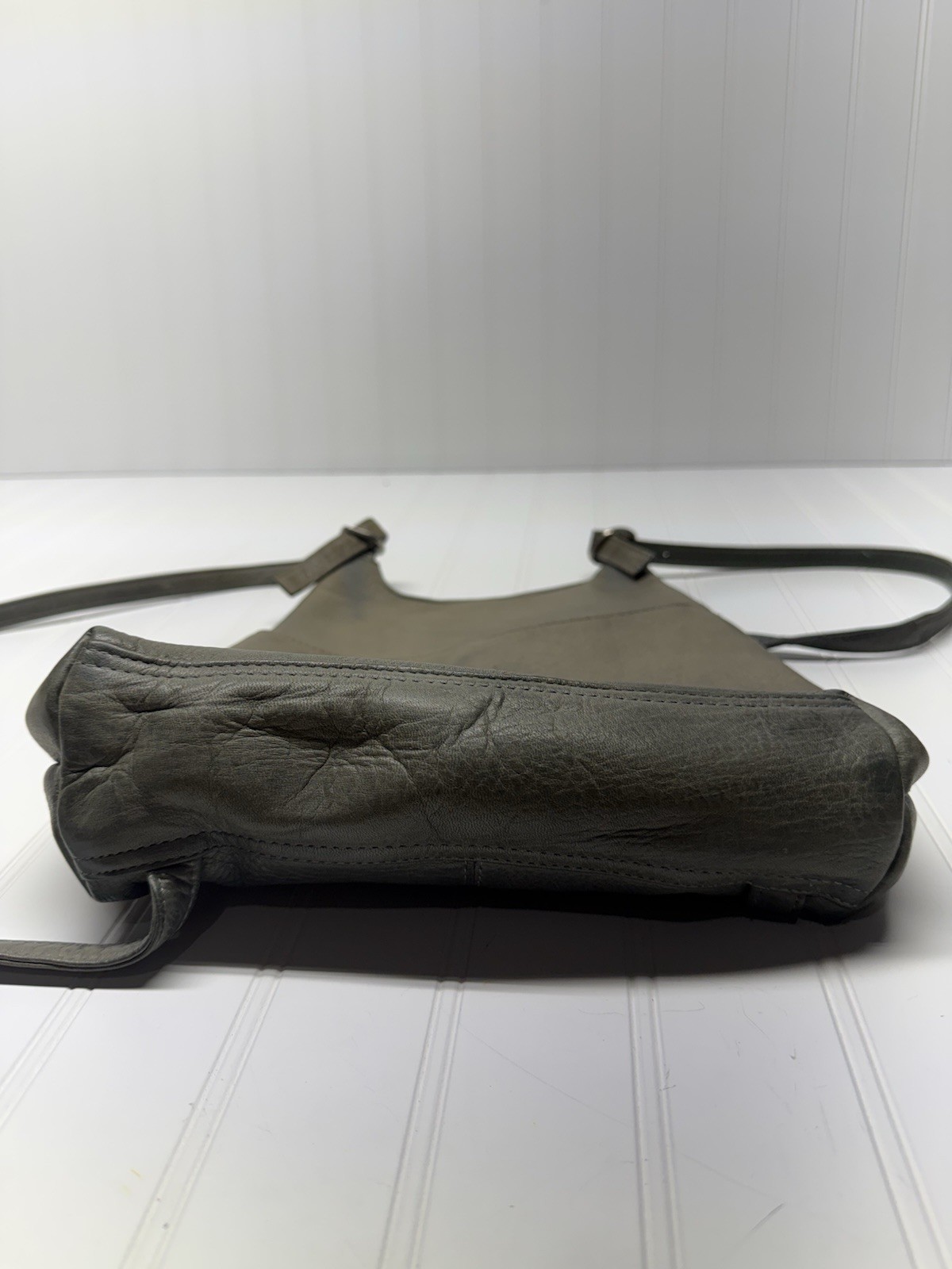 Le Donne Leather Collection Slim Sling Backpack Gray Olive Vaquetta Top Grain
