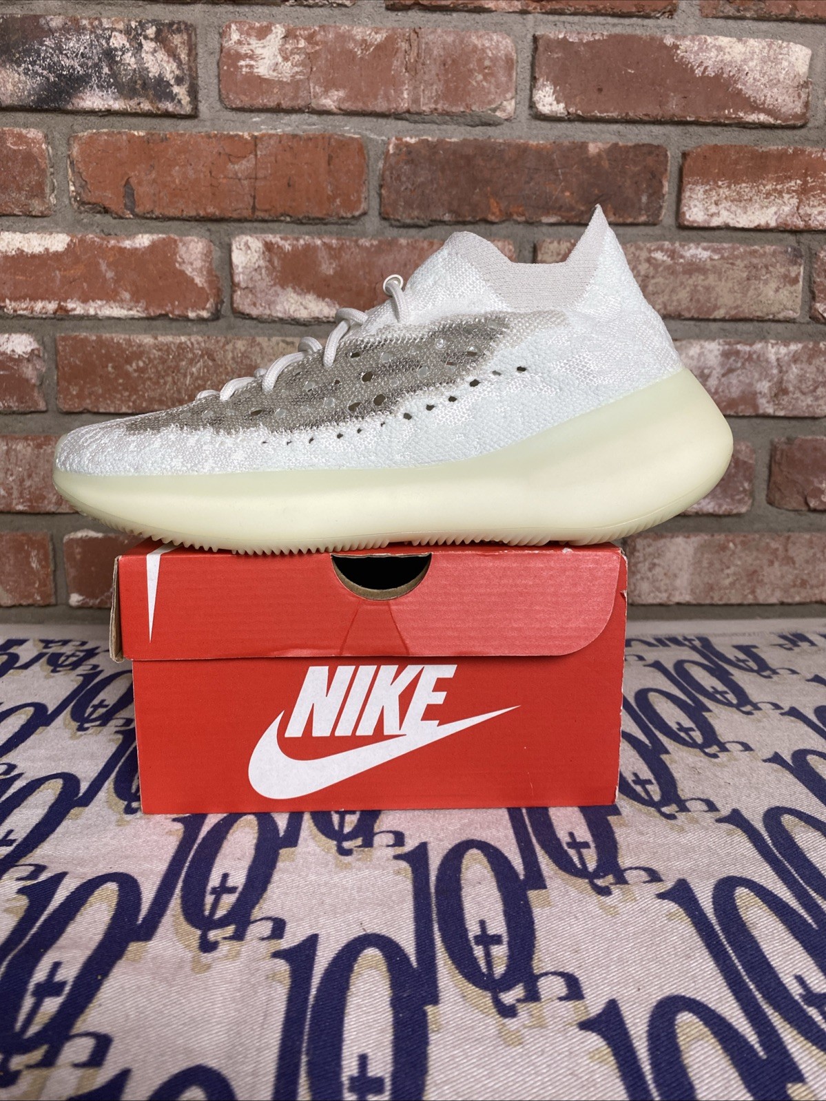 Size 10 Left Show Only – Adidas Men’s Yeezy Boost 380 Calcite Glow Brand New