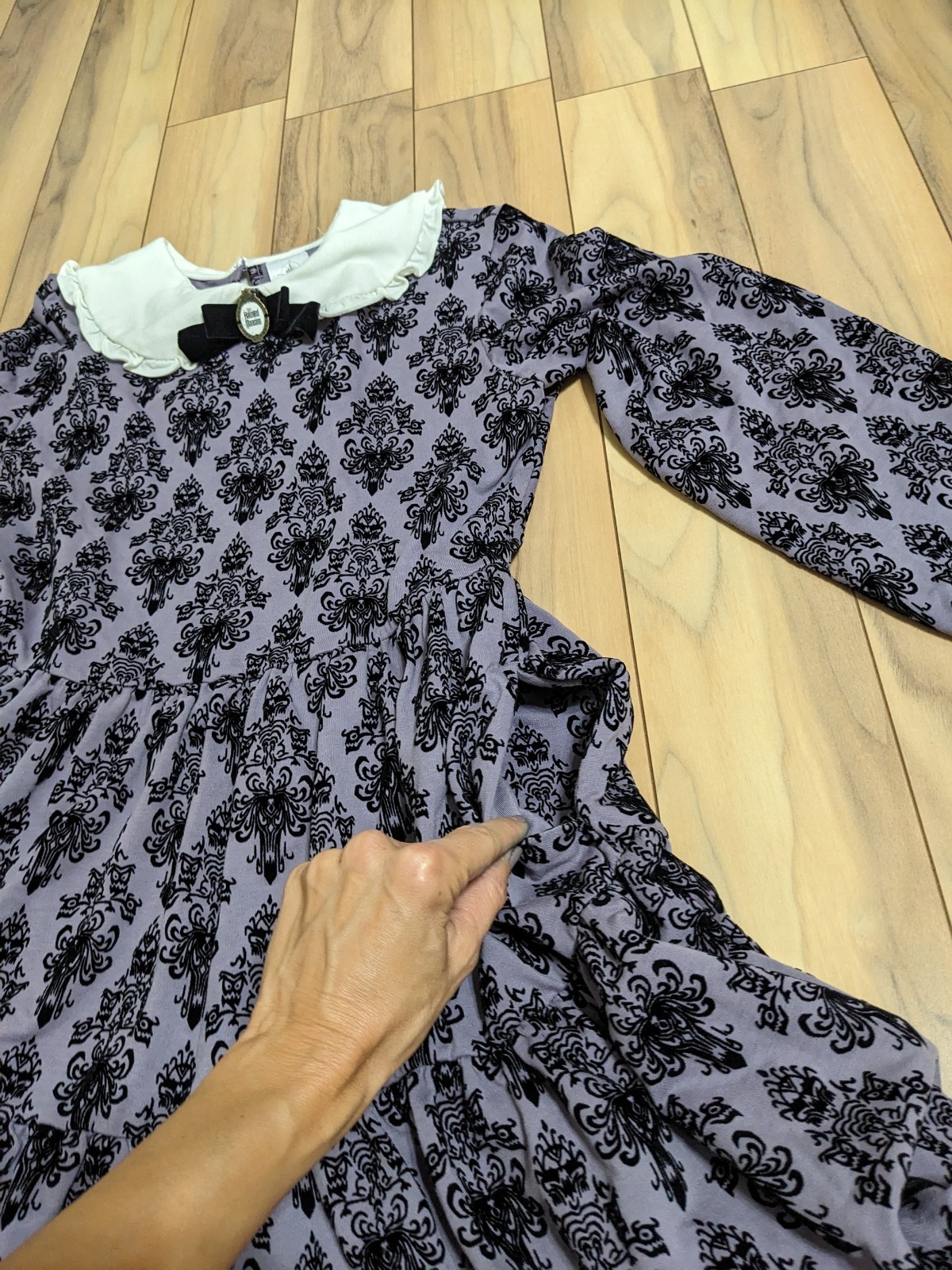 EUC! Disney Parks The Haunted Mansion Wallpaper Long Sleeve Collar Dress Size S
