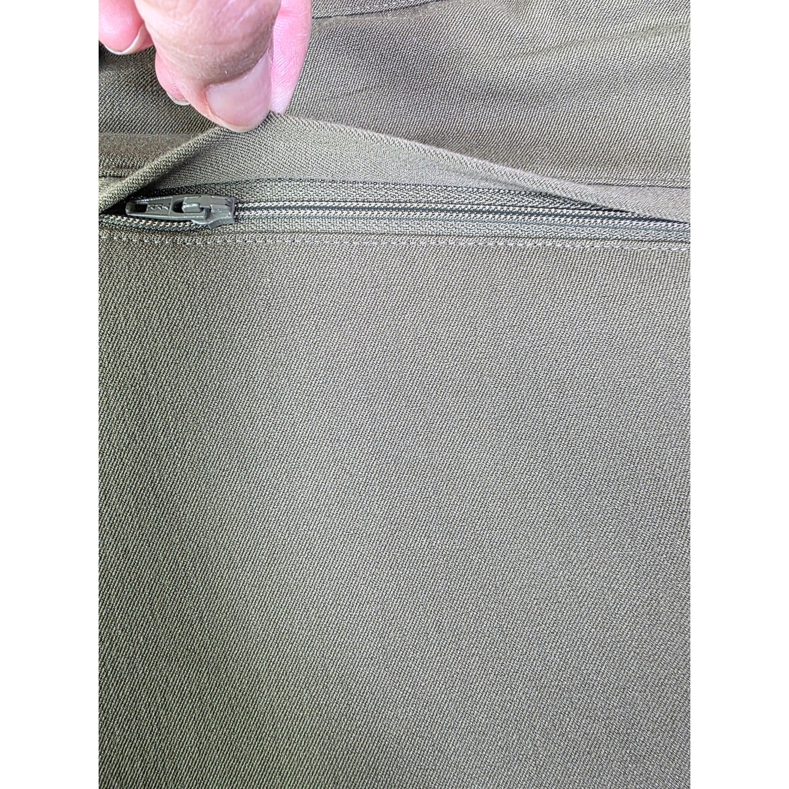 Quince Performance Tech Chino Pants Sz 42x30Olive Green Pants