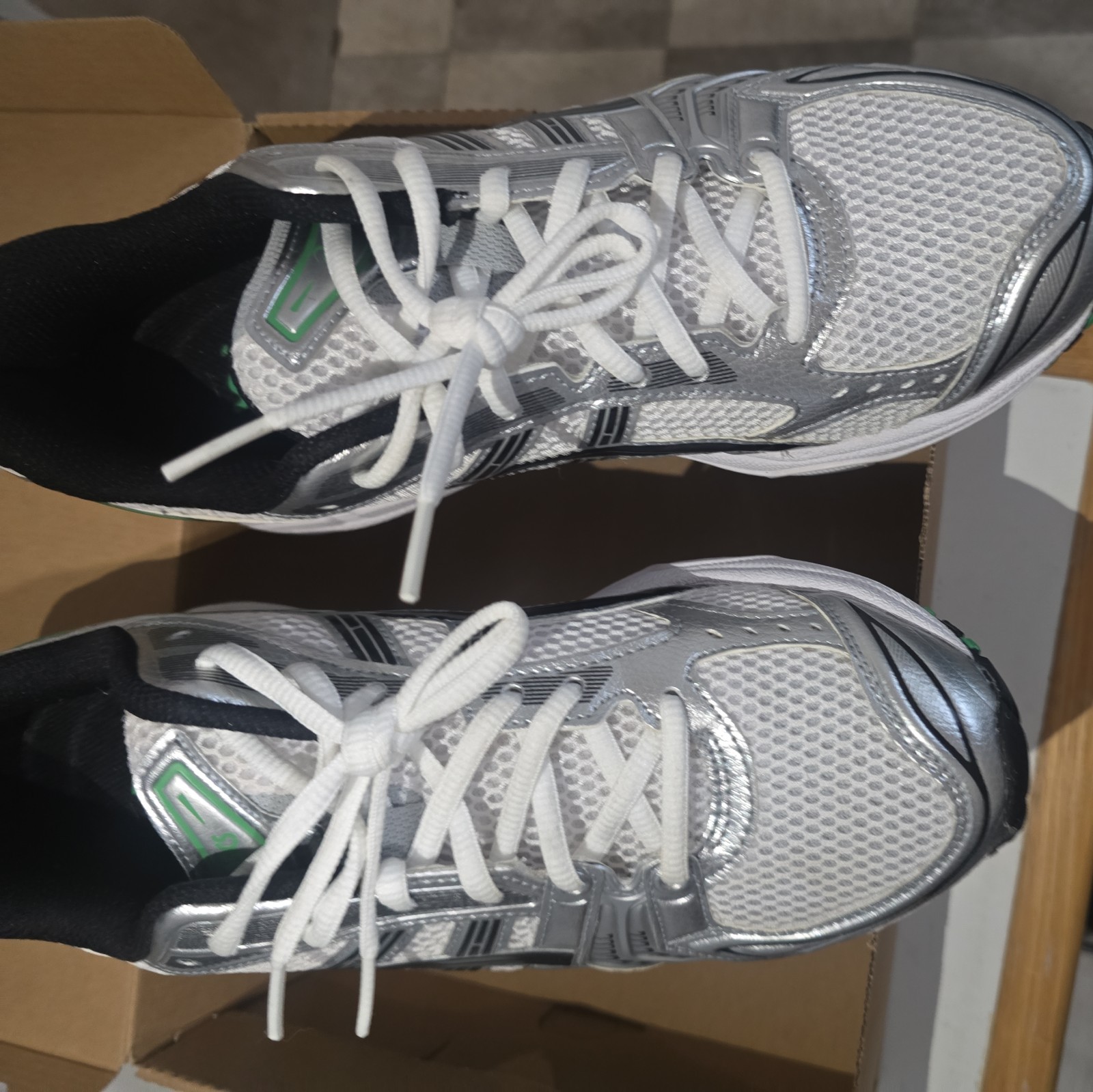 Asics Gel Kayano 14 White Malachite Green Size 10, 1201A019-110