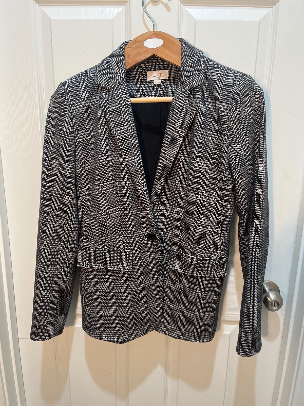 LOFT Women’s Sz 4 Black Grey White Glen Plaid Blazer Jacket Button Workwear