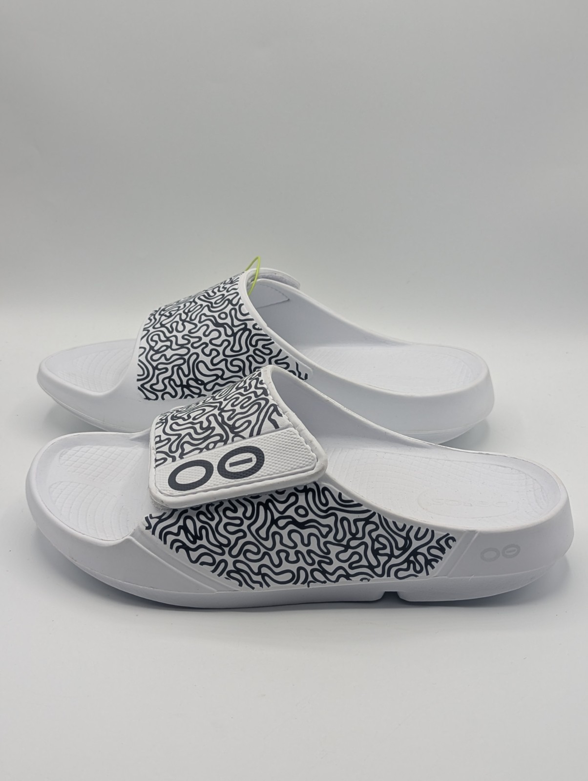 OOFOS OOAHH Sport Flex Limited Slides Men’s Size 10 White Labyrinth Black New