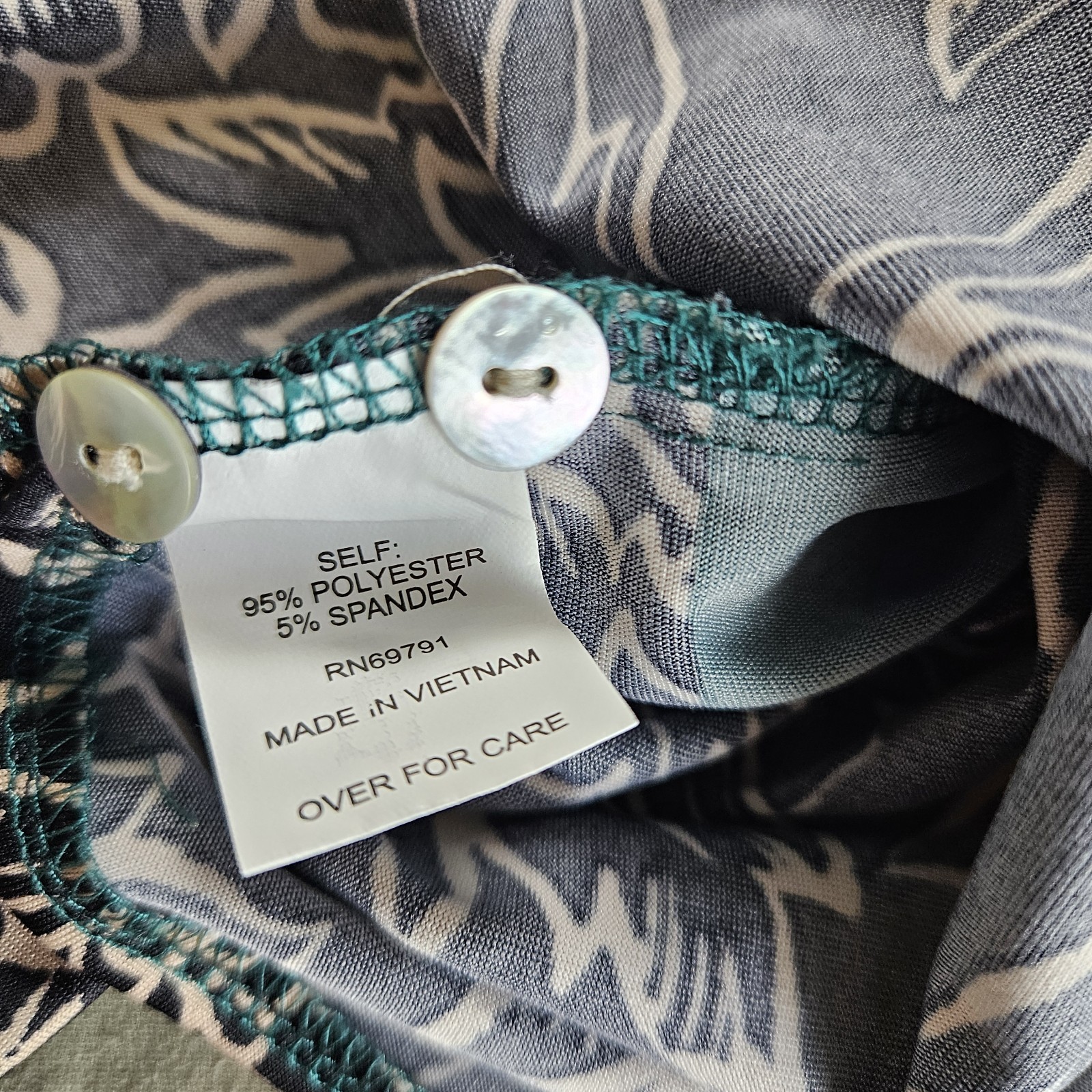 Fig & Flower Tunic Top Blouse Size Small Teal Black Floral Boho Shirt