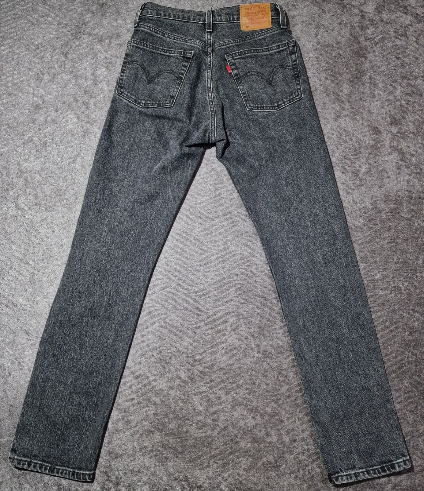 Levi’s 501 Crop Black Jeans Women Size W24 L30 Faded Denim Button Fly 36200