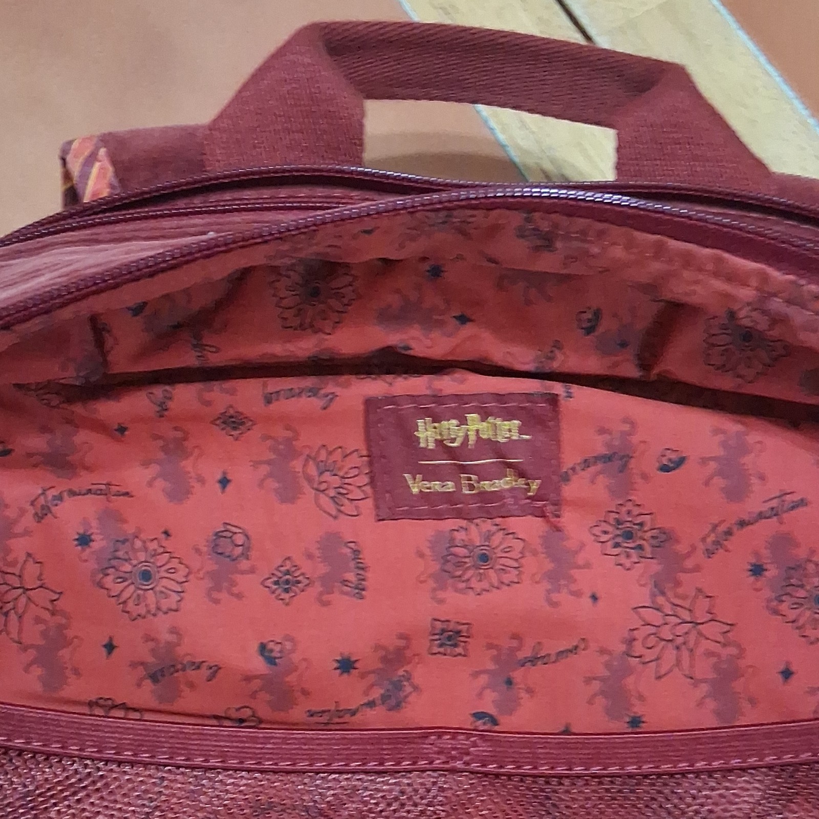 Vera Bradley Harry Potter Gryffindor Burgundy Large Quilted Backpack Zip