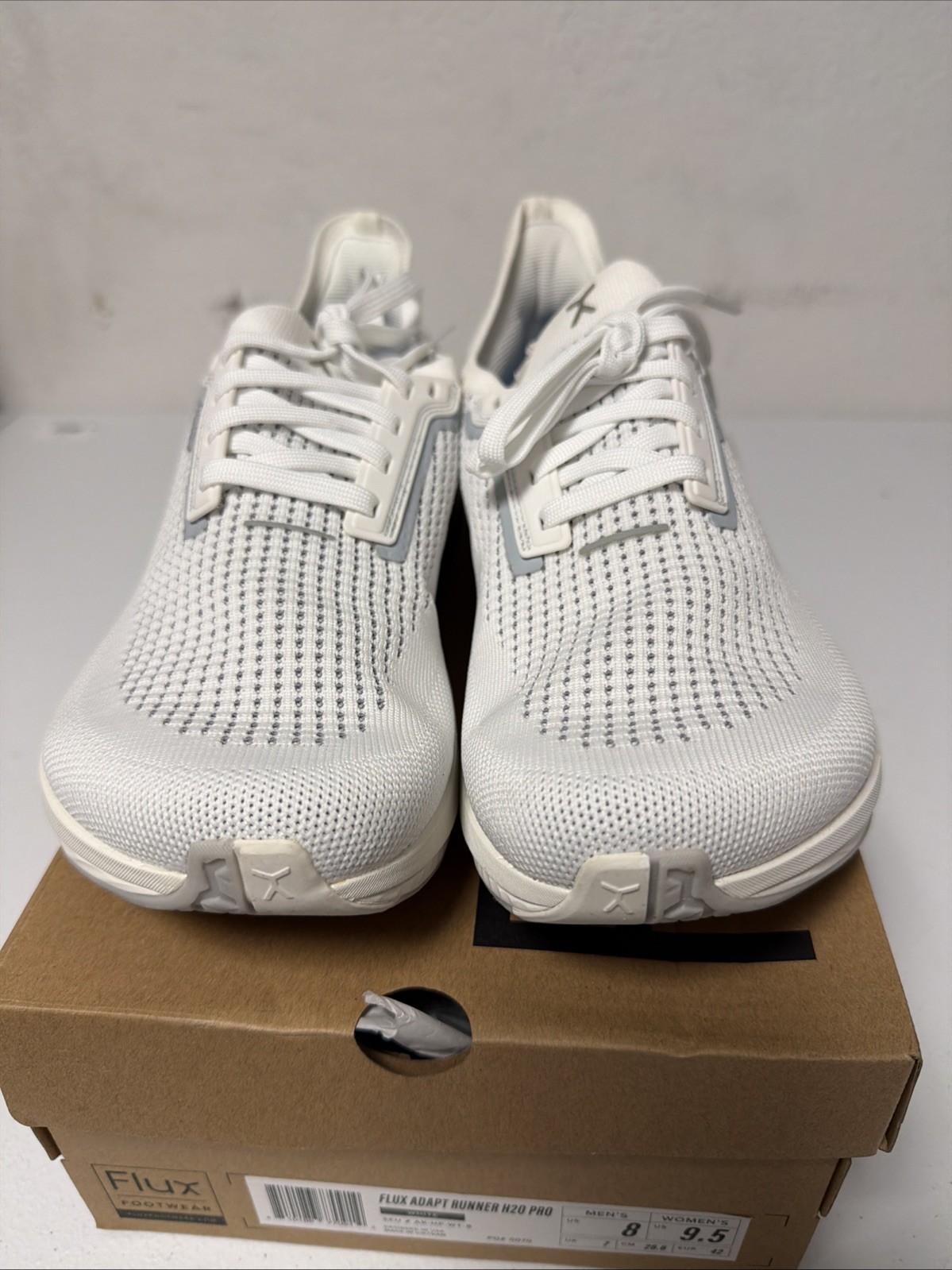 Flux Adapt Runner H2O Pro Unisex Size Men’s 8 / Women 9.5