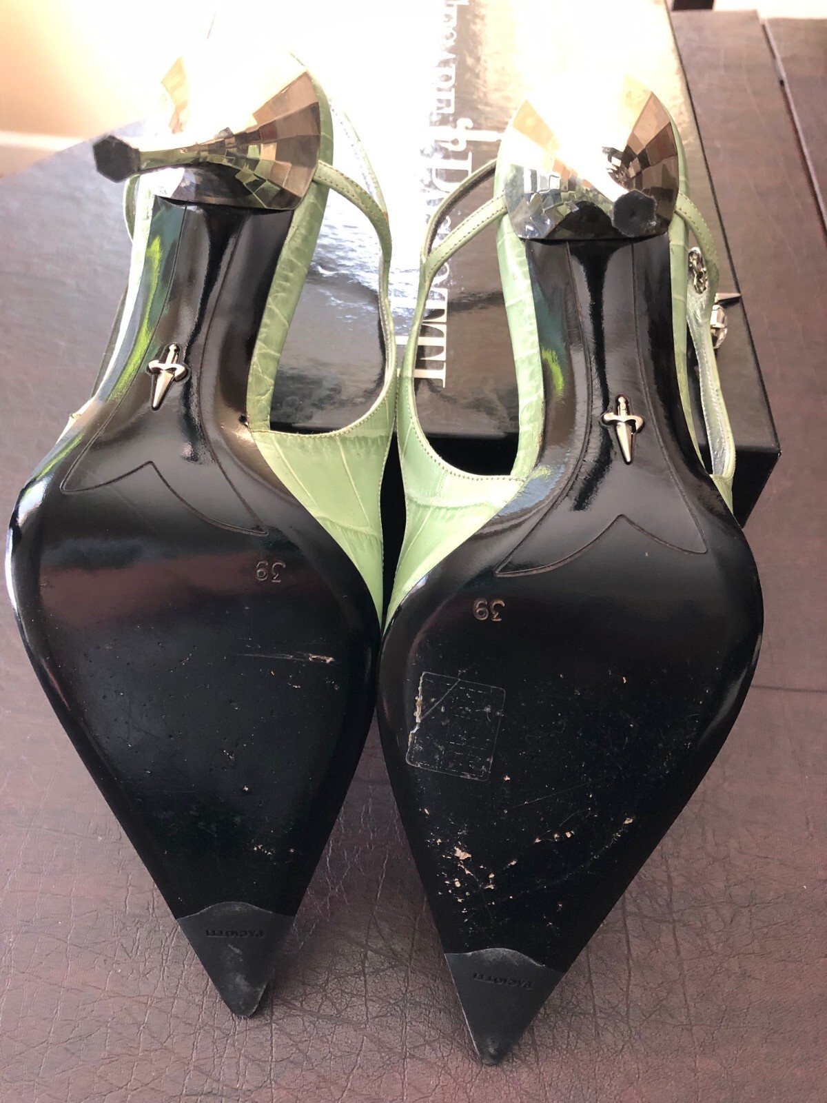 Rare and Unique Cesare Paciotti Dagger Charms Green Stiletto Hills Size 39 US 9