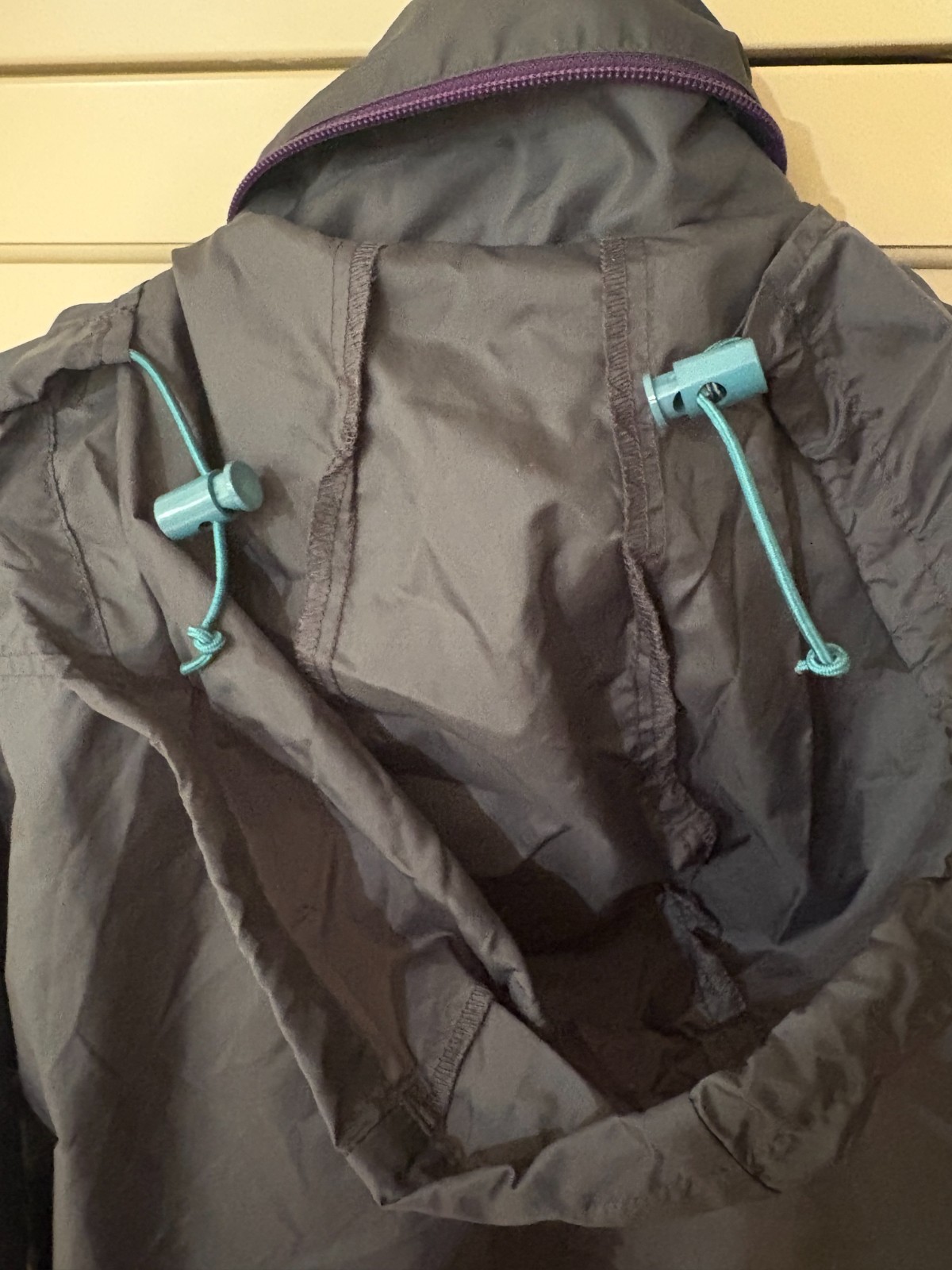 Vintage EMS Eastern Mountain Sports Jacket Windbreaker Men’s Full Zip Nylon M