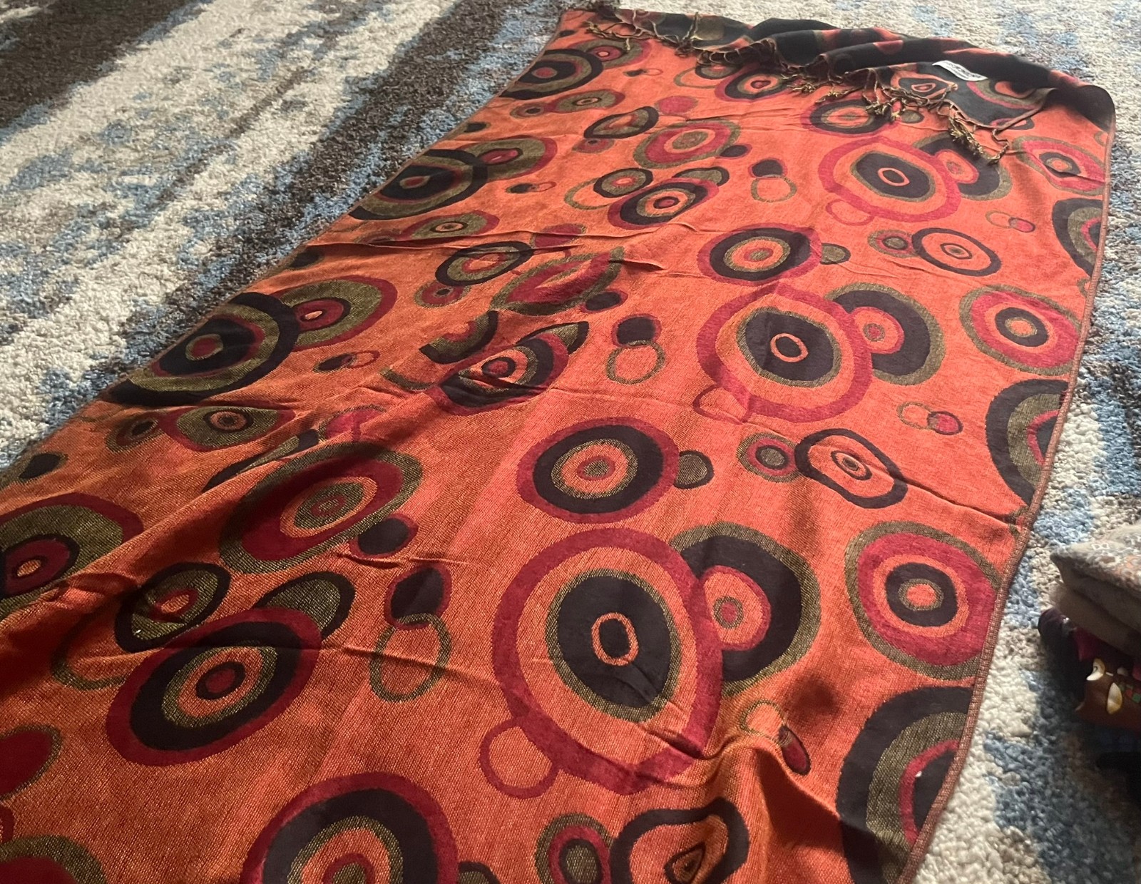 100% Pashmina Shawl Wrap Scarf 76″ x 28″ Rust Burgundy Abstract Circle Fringe